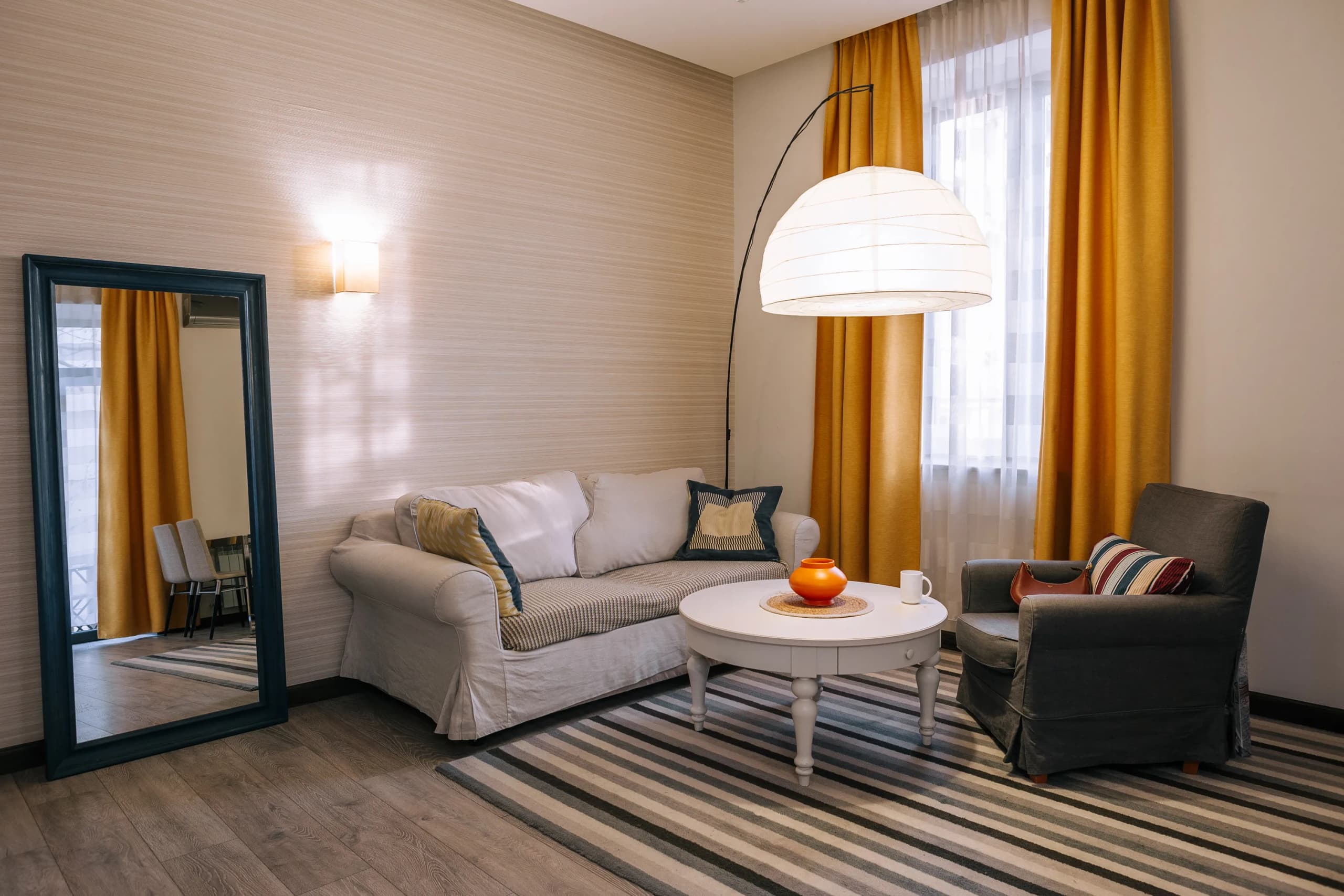 Apartment KeyGo #0051 offers comfort and coziness in the city center