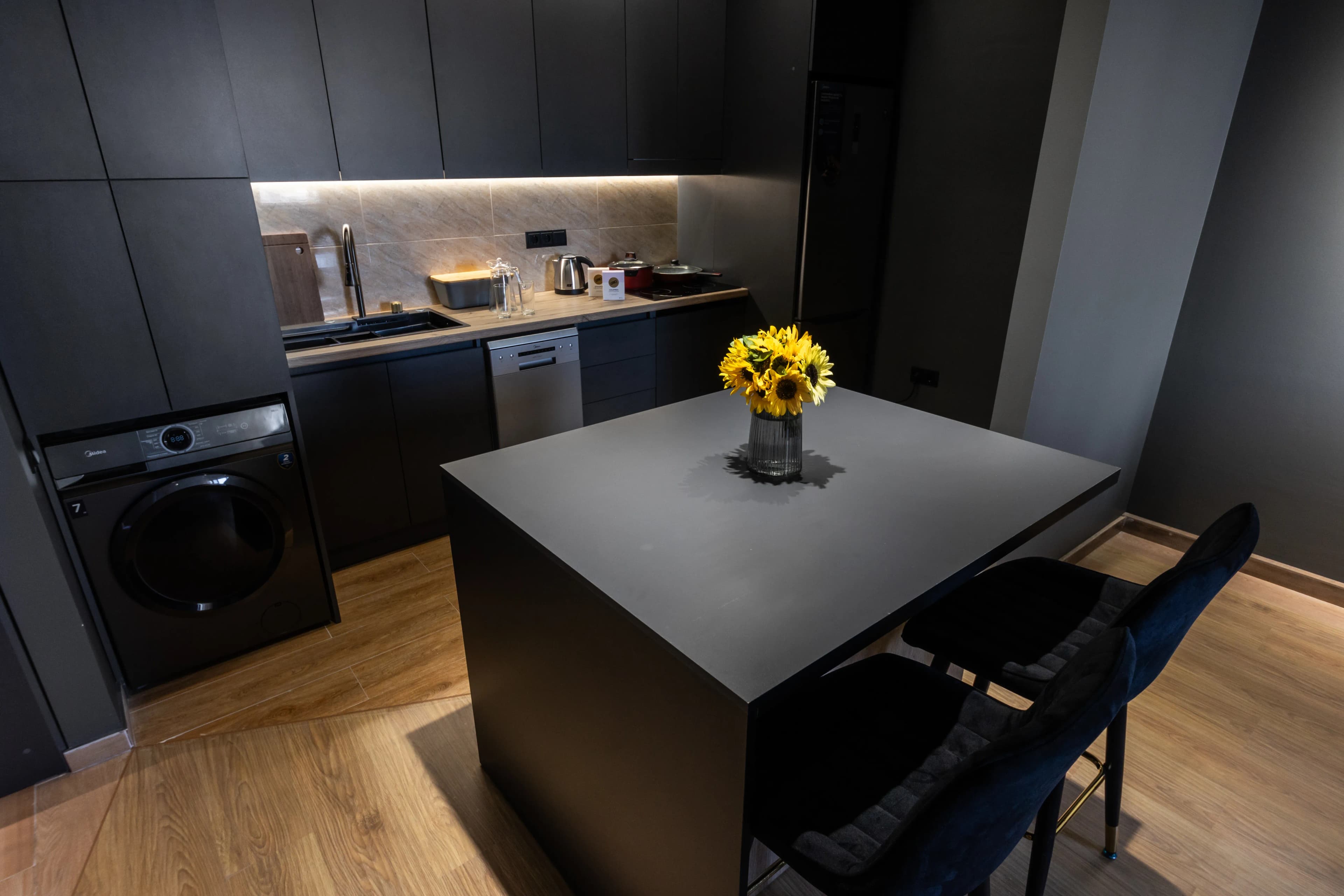 1BR Apt/City Center/Balcony/self-check-in photo 14