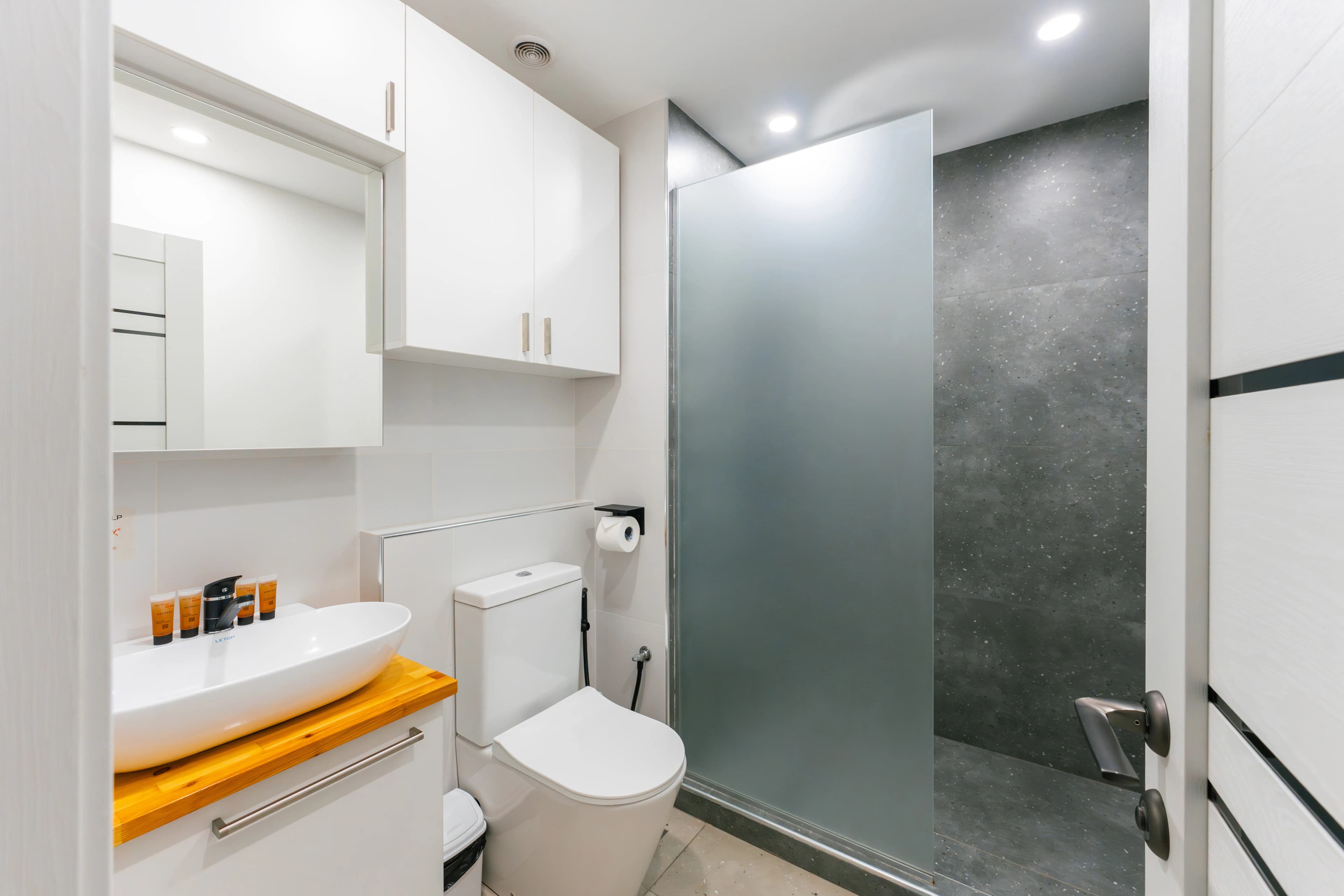 2BR in Center/Self checkin/City view photo 6