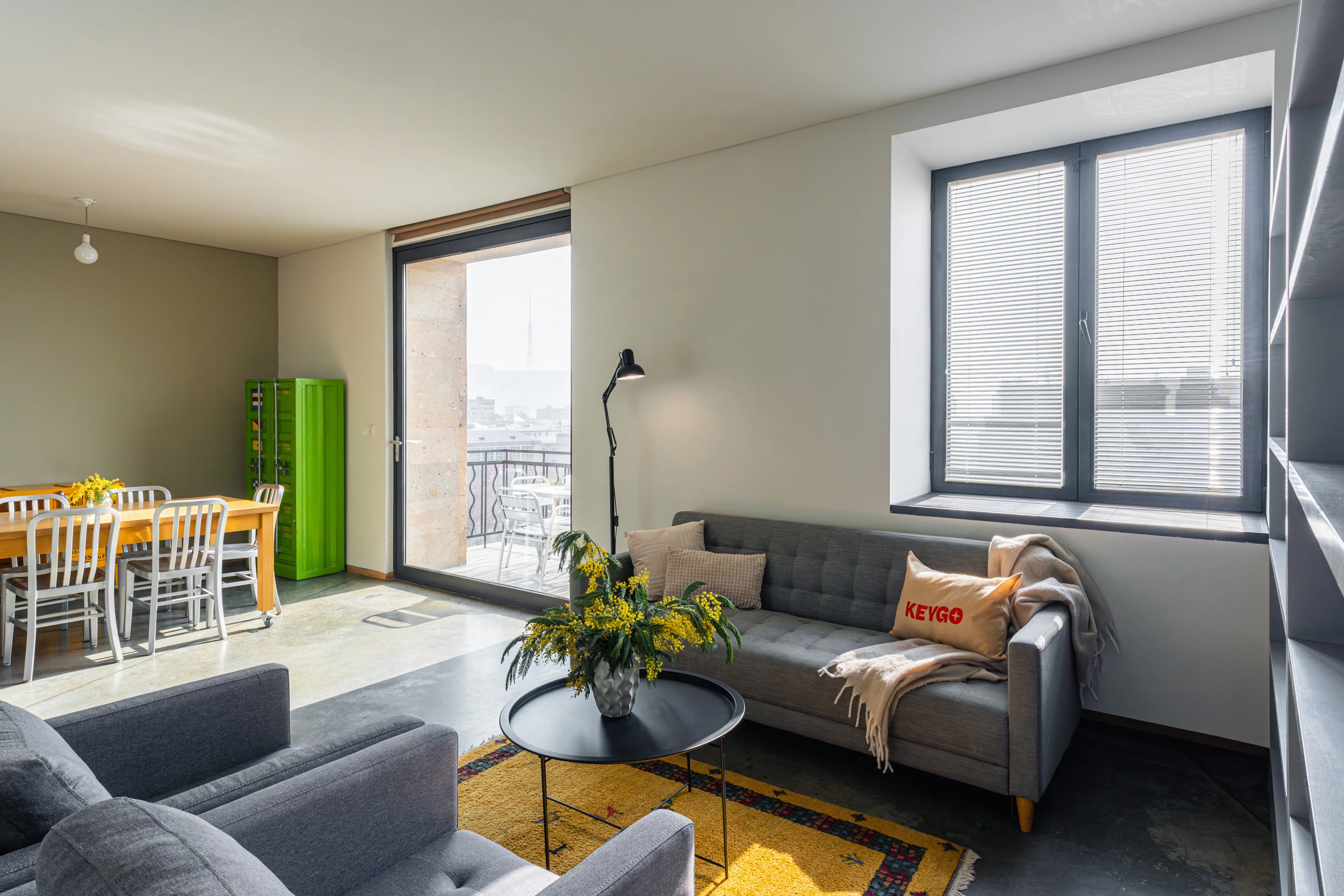 Apartment KeyGo #0119 with Cascade View photo 6