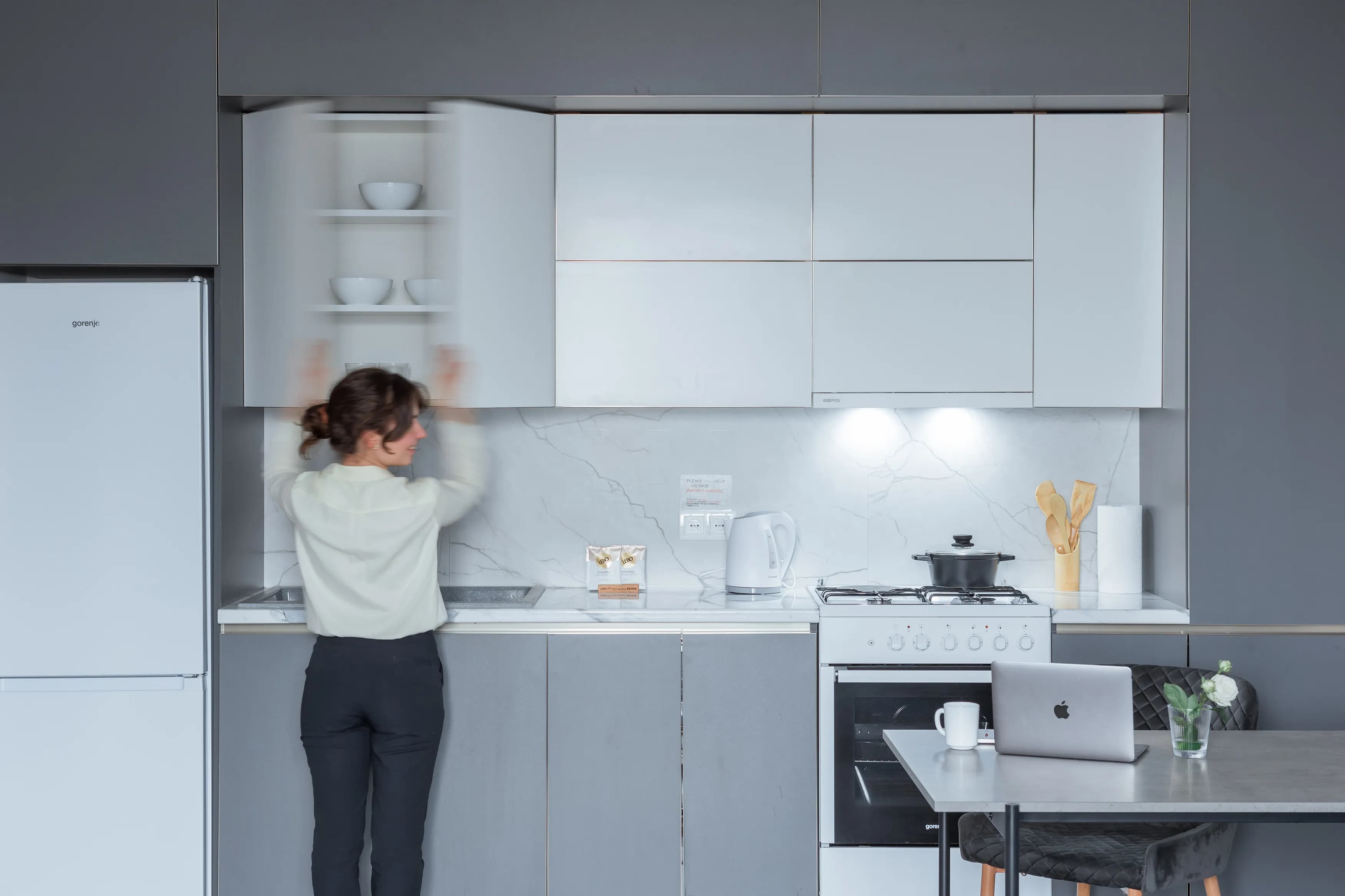 Apartment KeyGo #0048 next to St. Sarkis Church photo 8