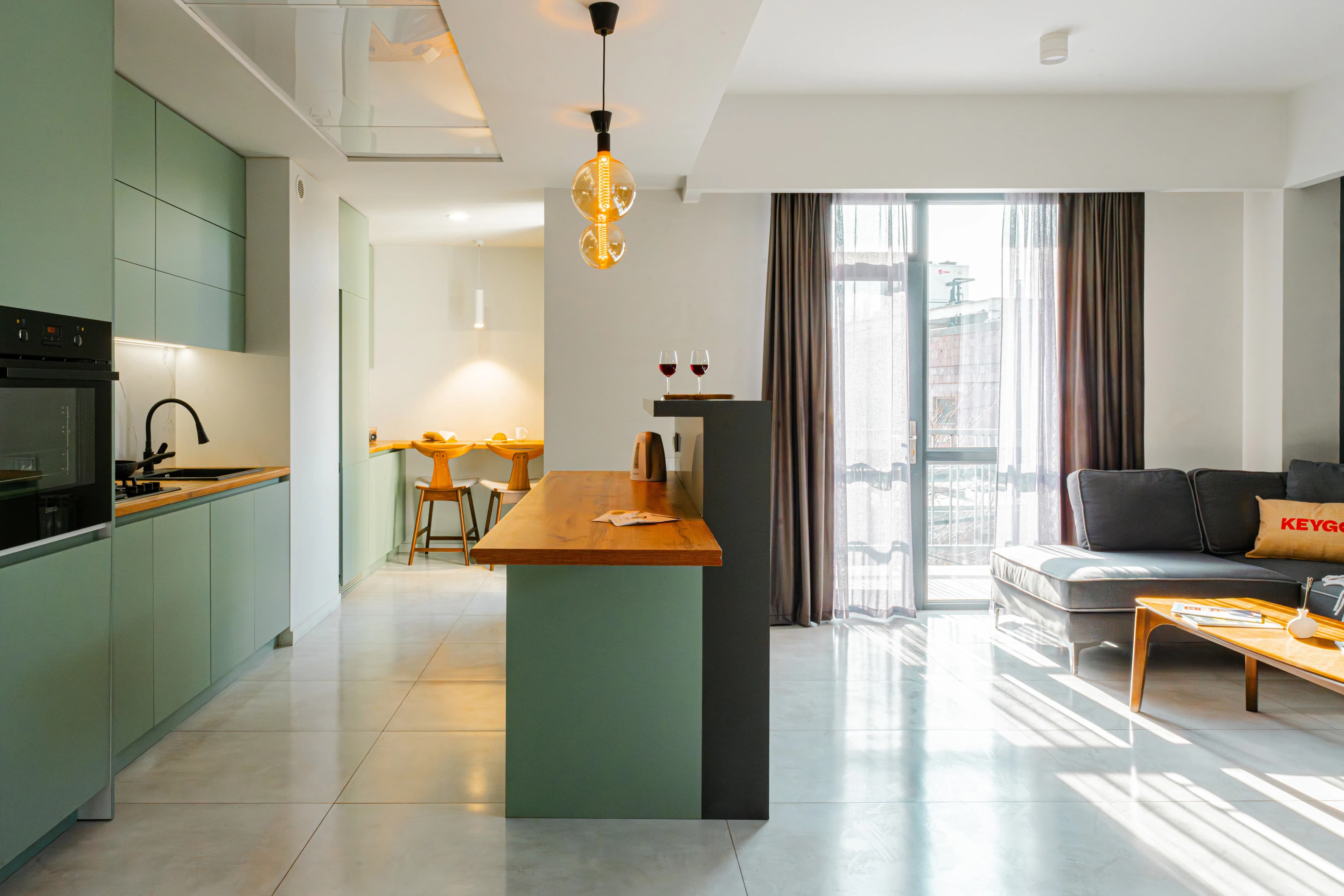 KeyGo #0108 | 2 Bedrooms | Cascade photo 10