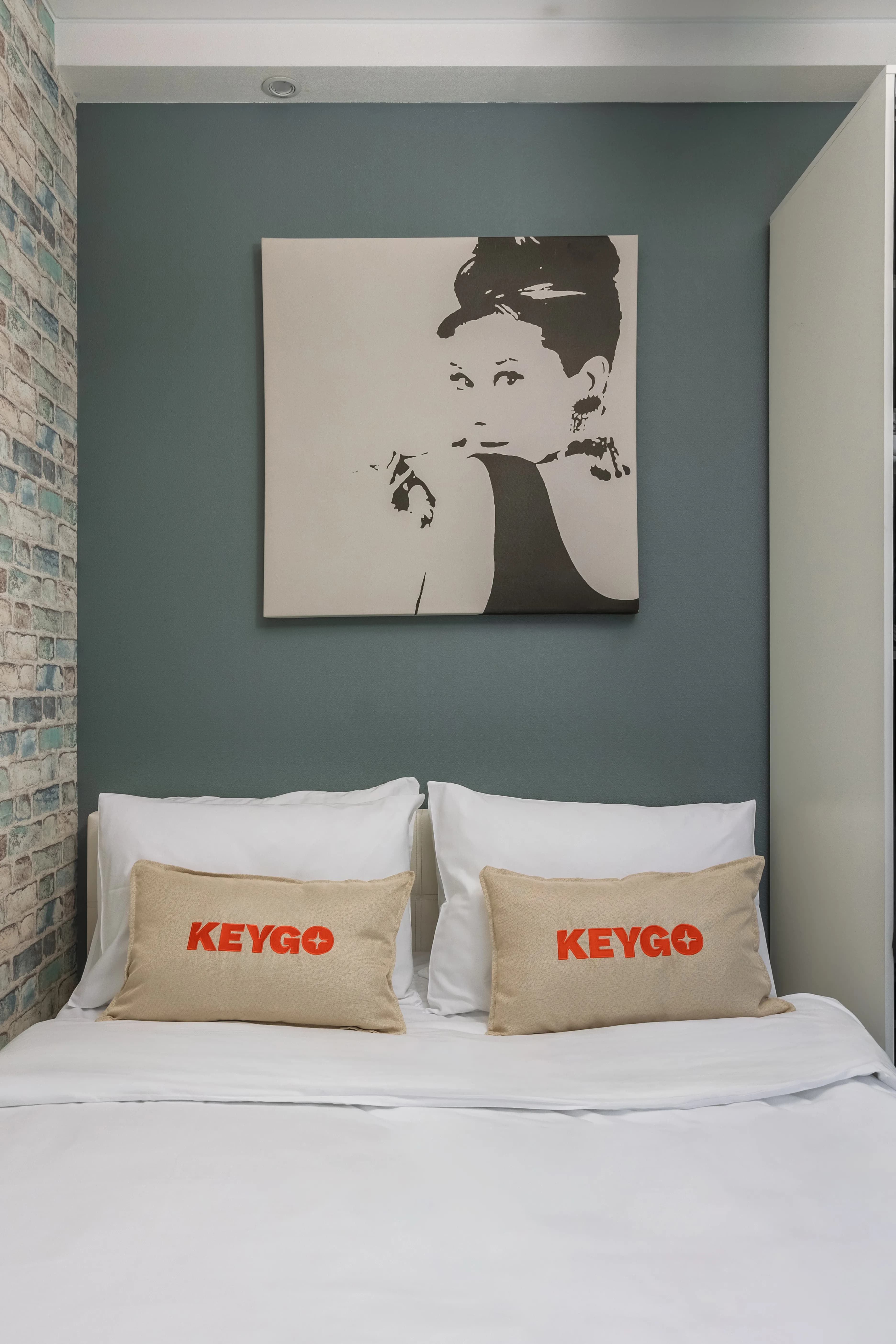 Студия KeyGo #1065 кофе в кружке и Wi-Fi на максимуме photo 7