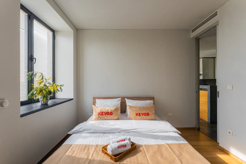 Apartment KeyGo #0119 with Cascade View photo 2