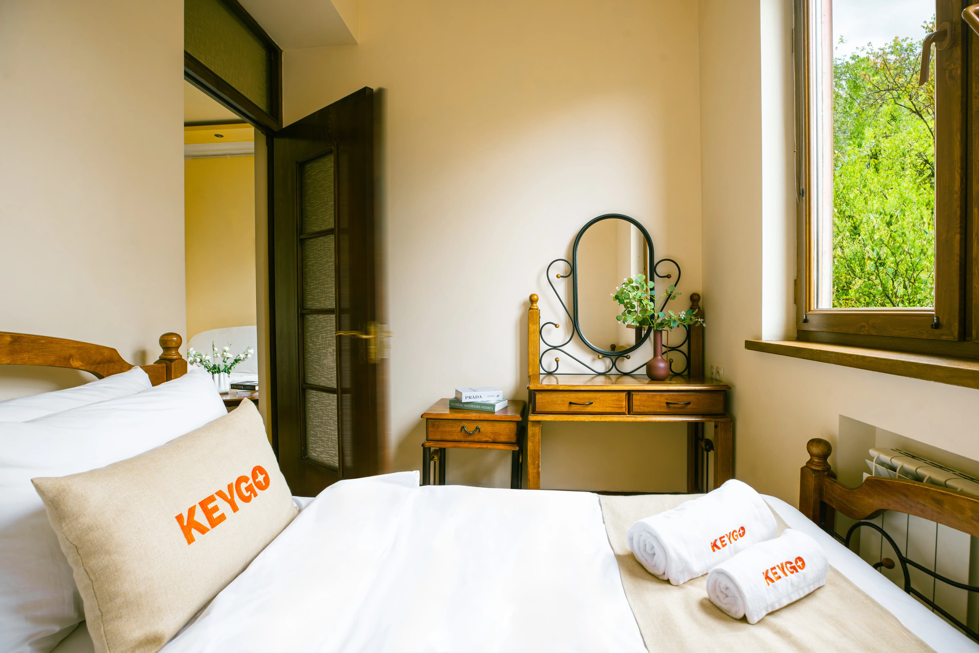 Apartment KeyGo #0060 is the key to the center of Yerevan