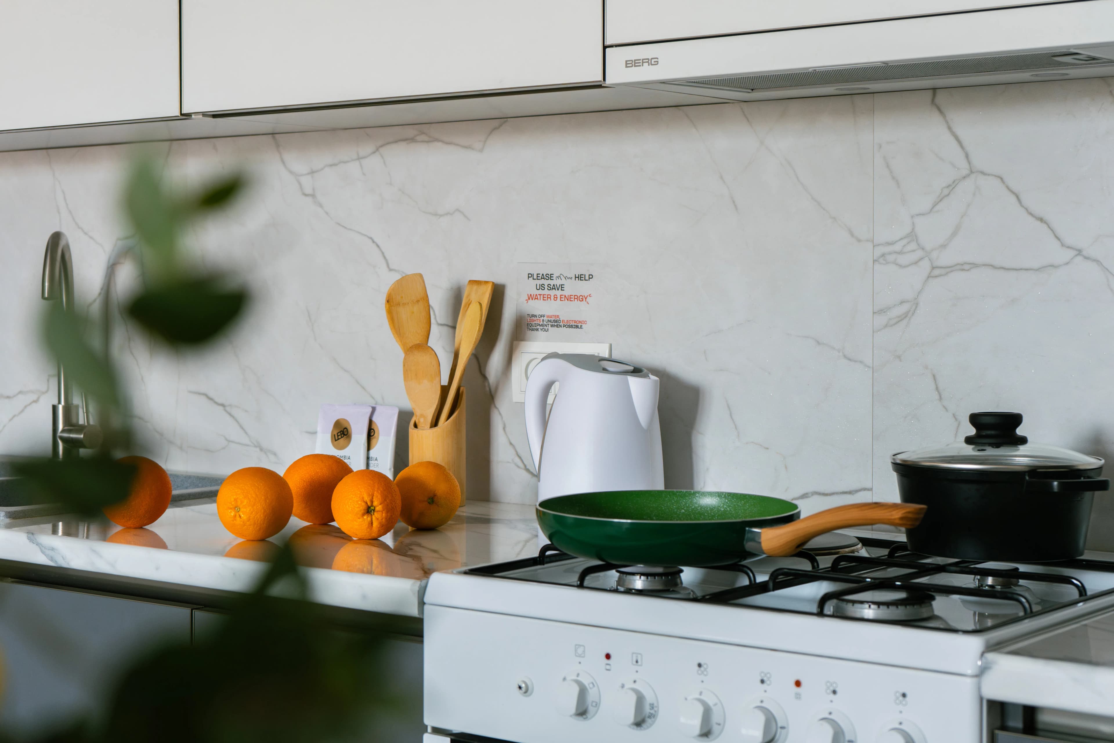 Apartment KeyGo #0048 next to St. Sarkis Church photo 7