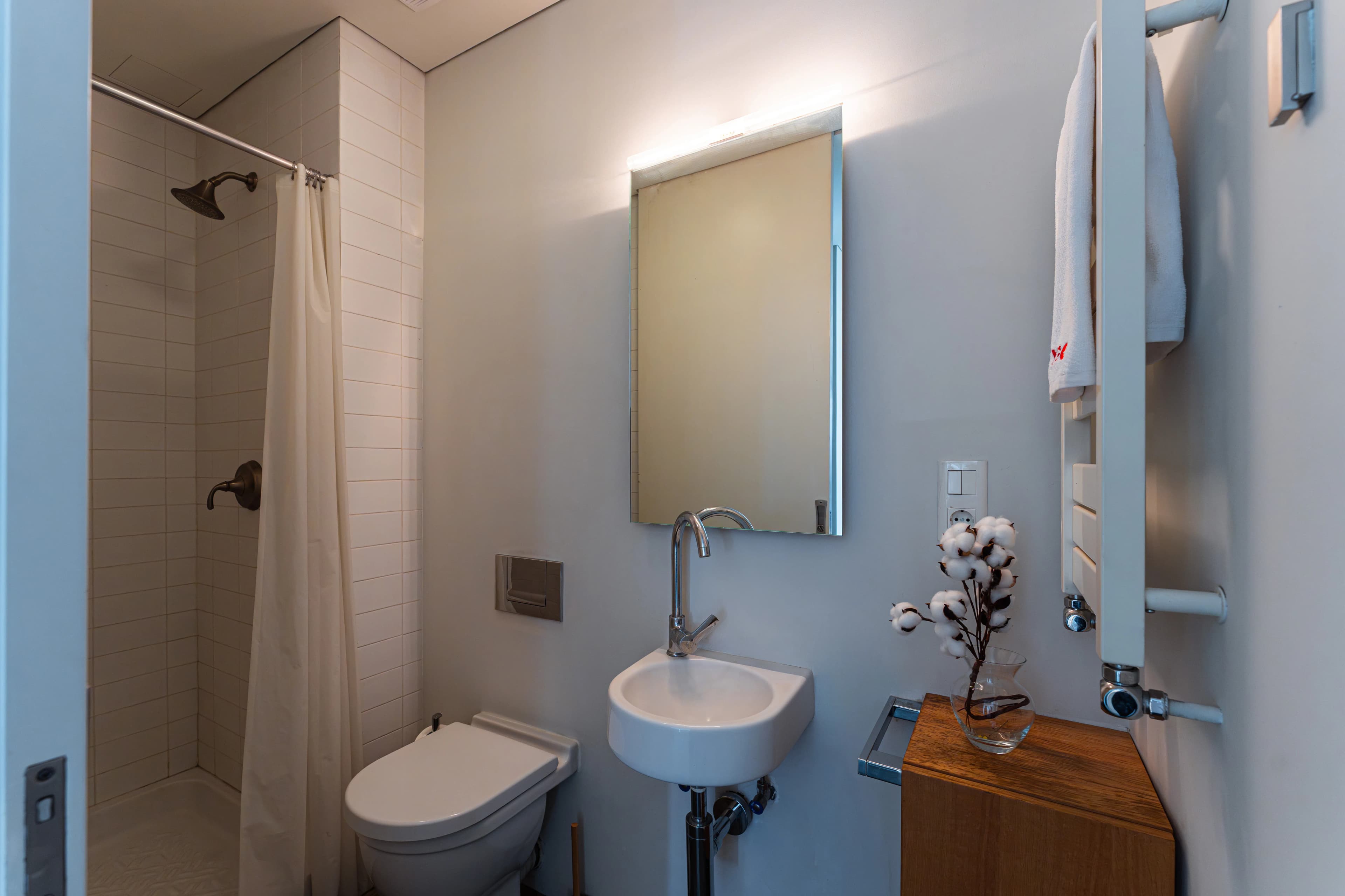 Apartment KeyGo #0119 with Cascade View photo 36