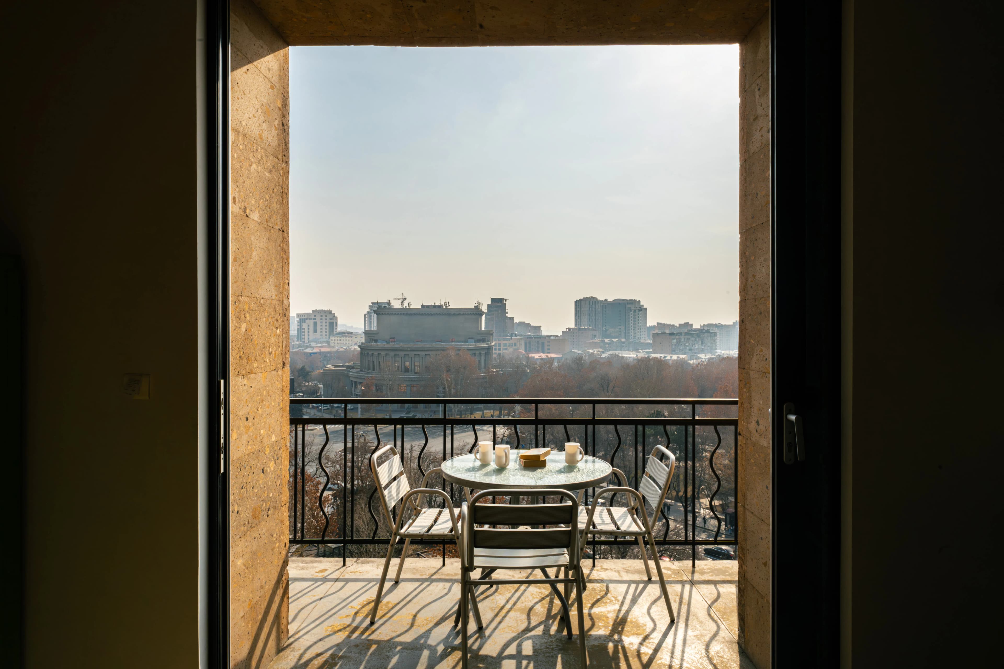 Apartment KeyGo #0119 with Cascade View photo 3
