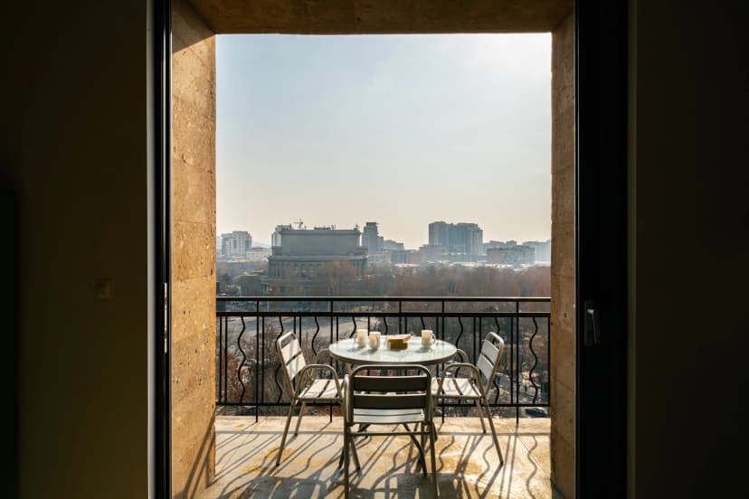 Apartment KeyGo #0119 with Cascade View photo 3