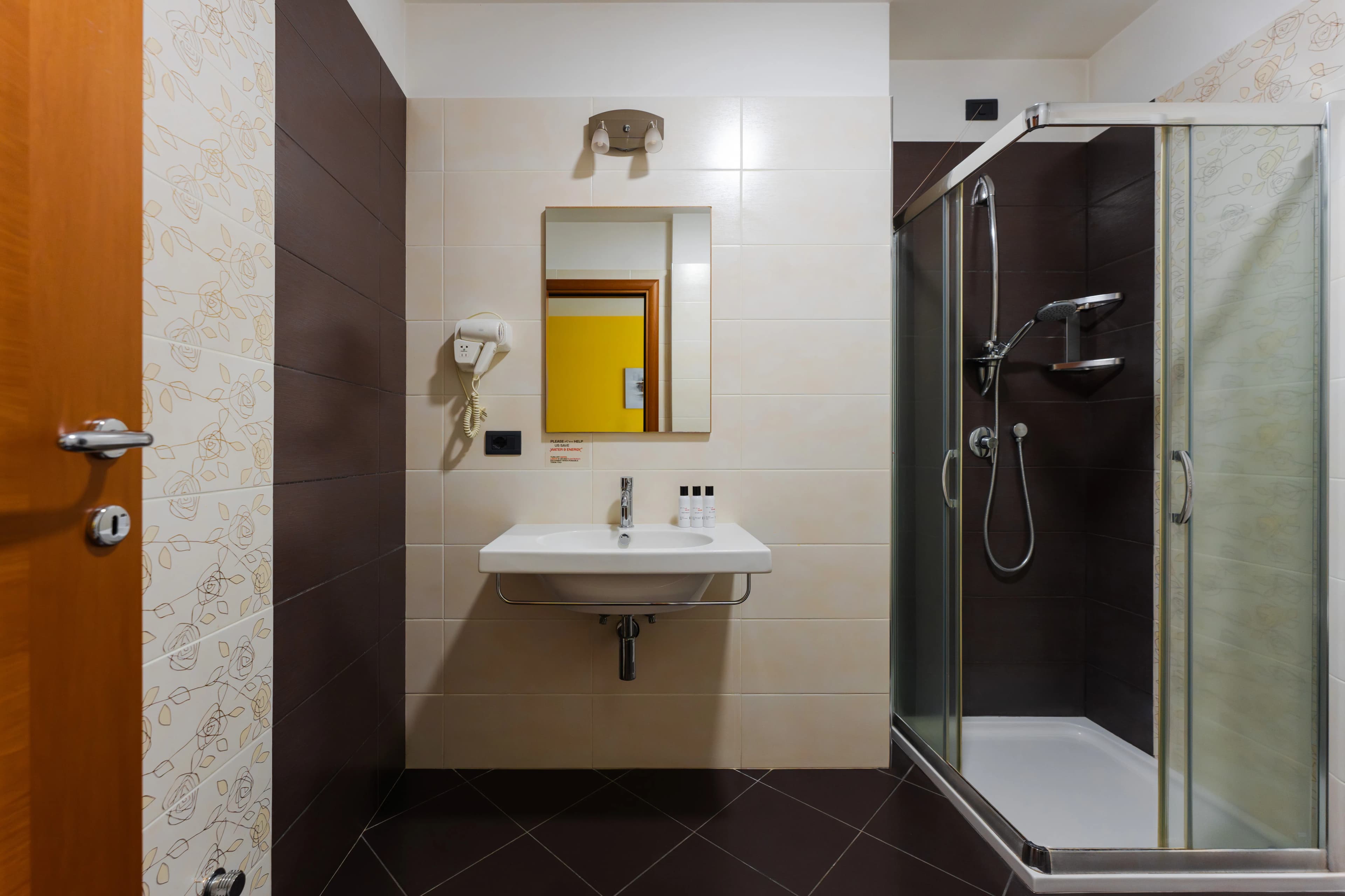 Modern Studio/Near Republic Square photo 3