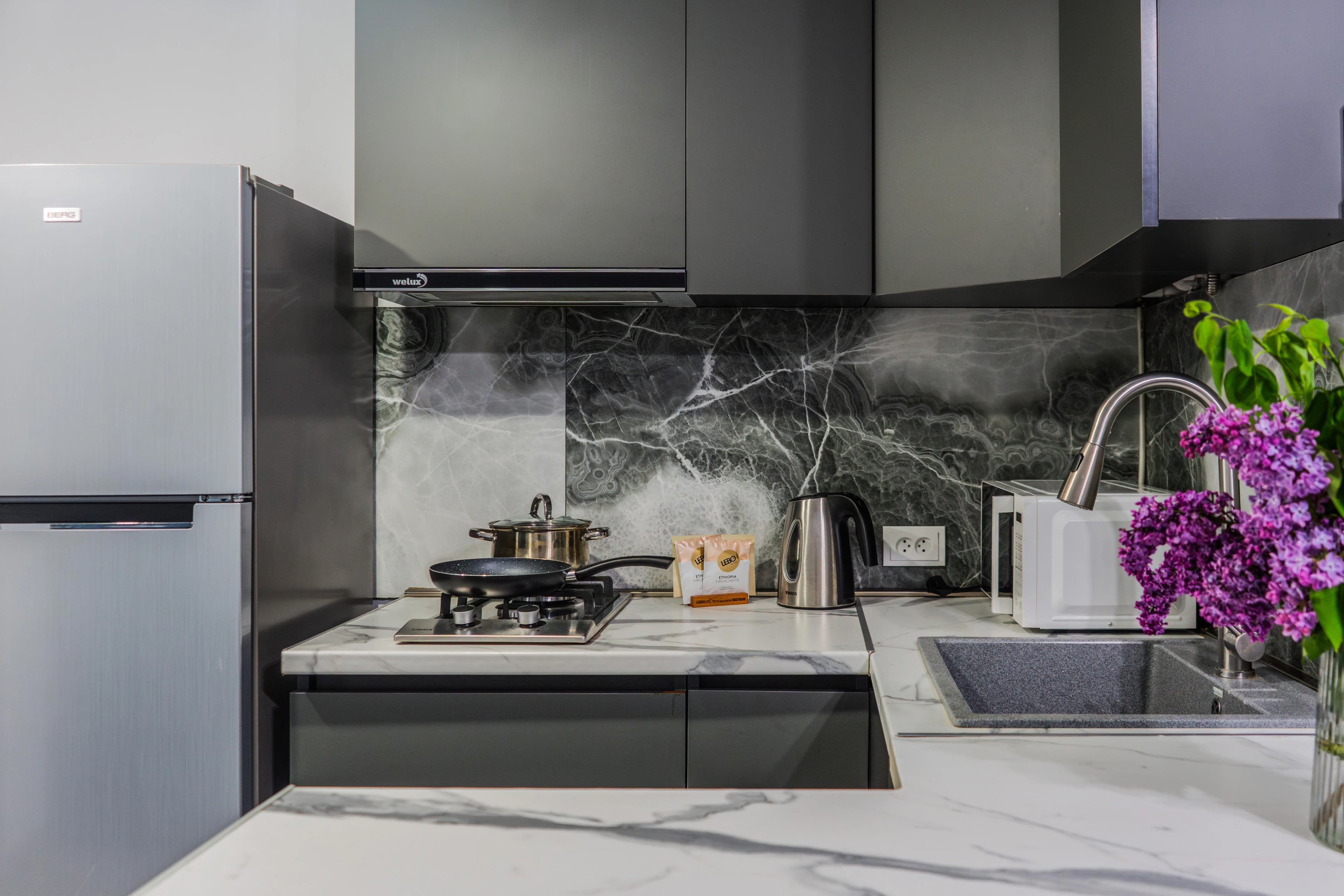 1BR/Downtown Serenity/Cityscape Bliss photo 3