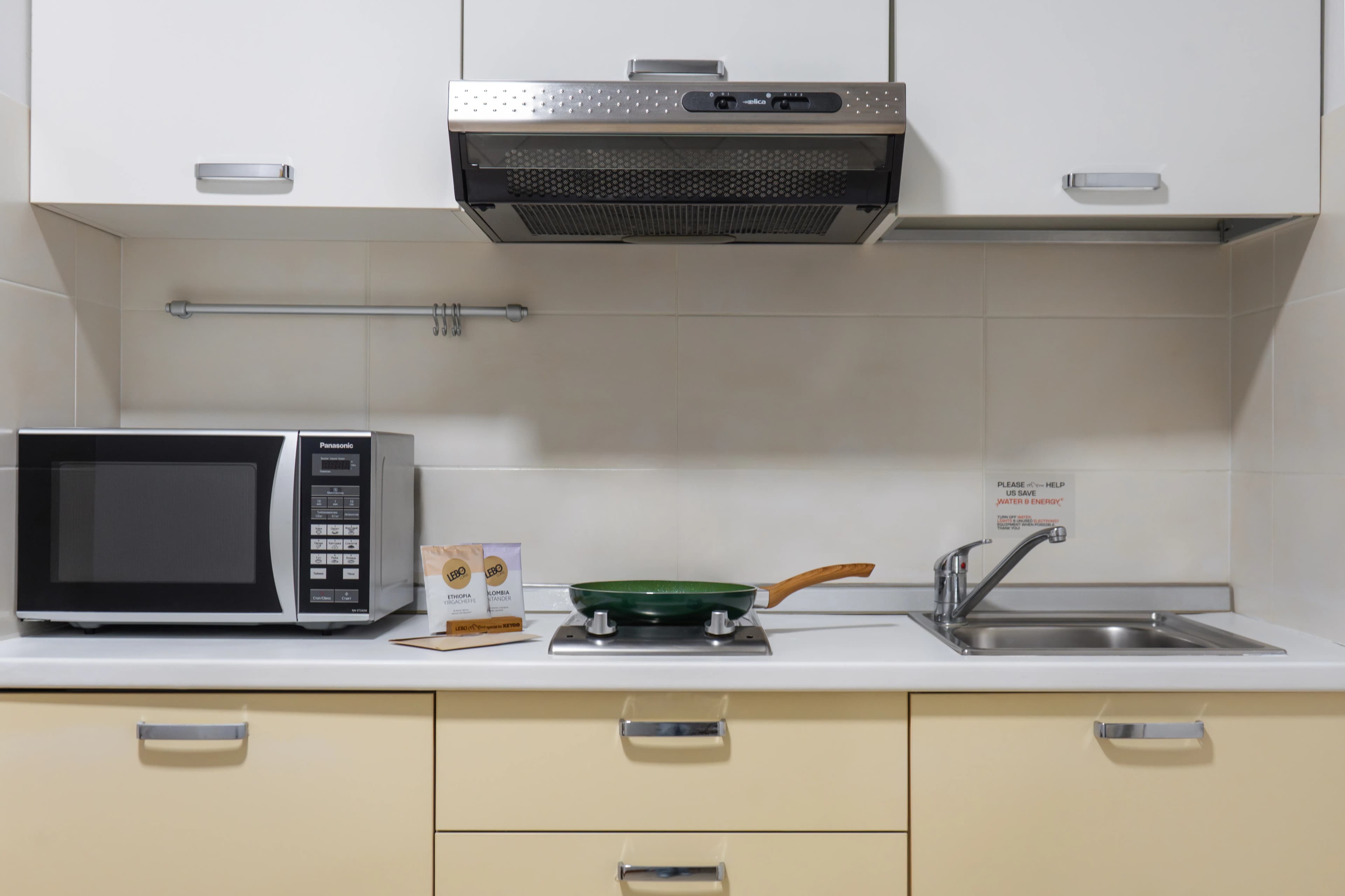 Republic Square's Chic Hideaway/1BR Apt photo 8