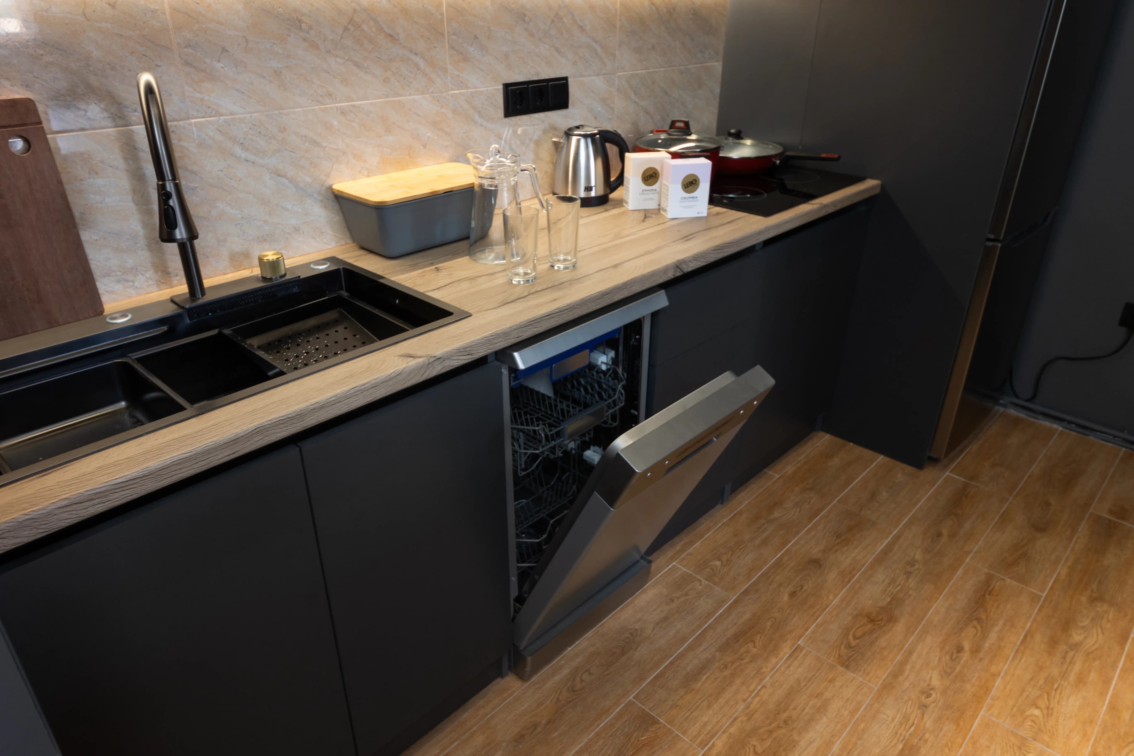 1BR Apt/City Center/Balcony/self-check-in photo 12