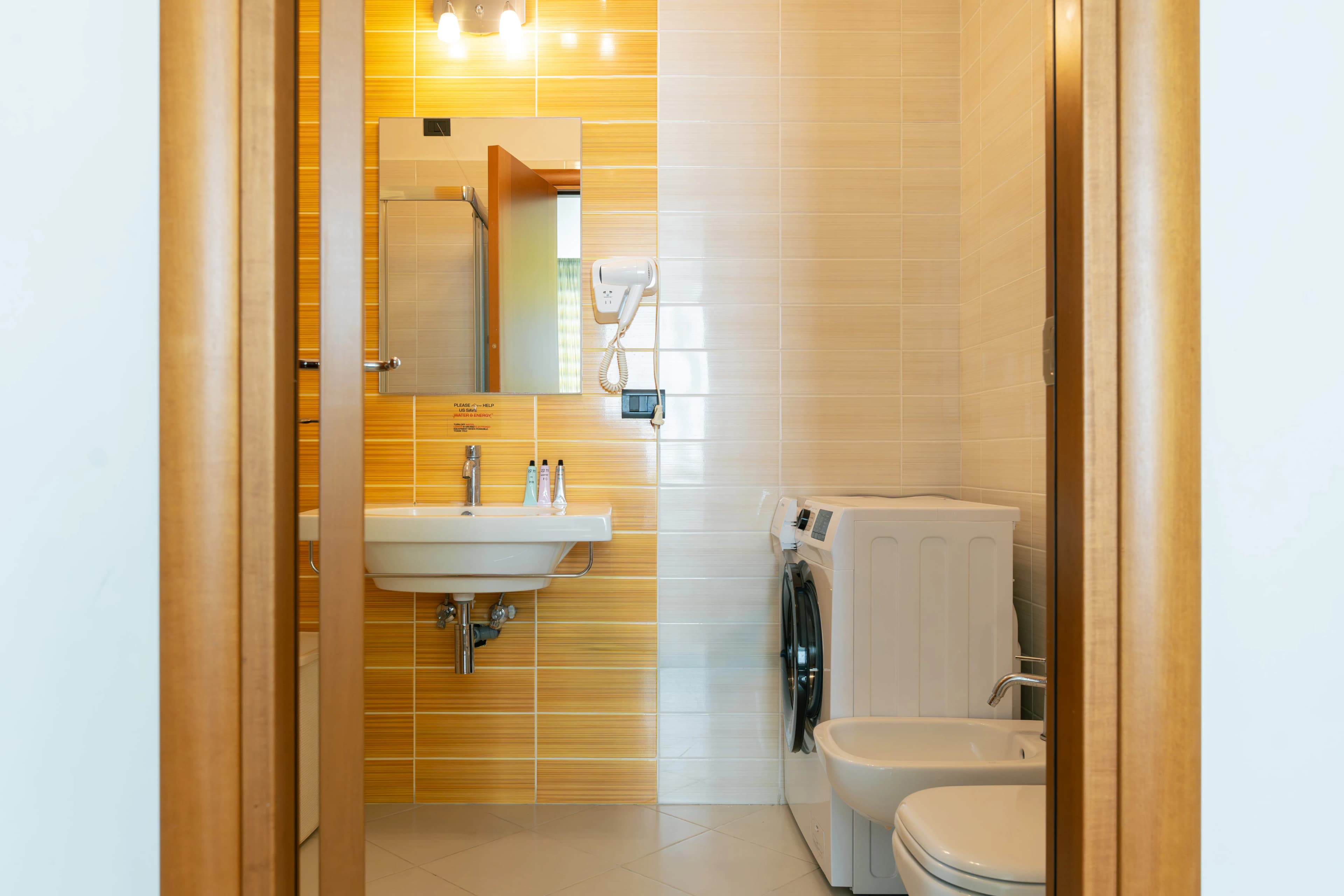 Republic Square's Chic Hideaway/1BR Apt photo 4