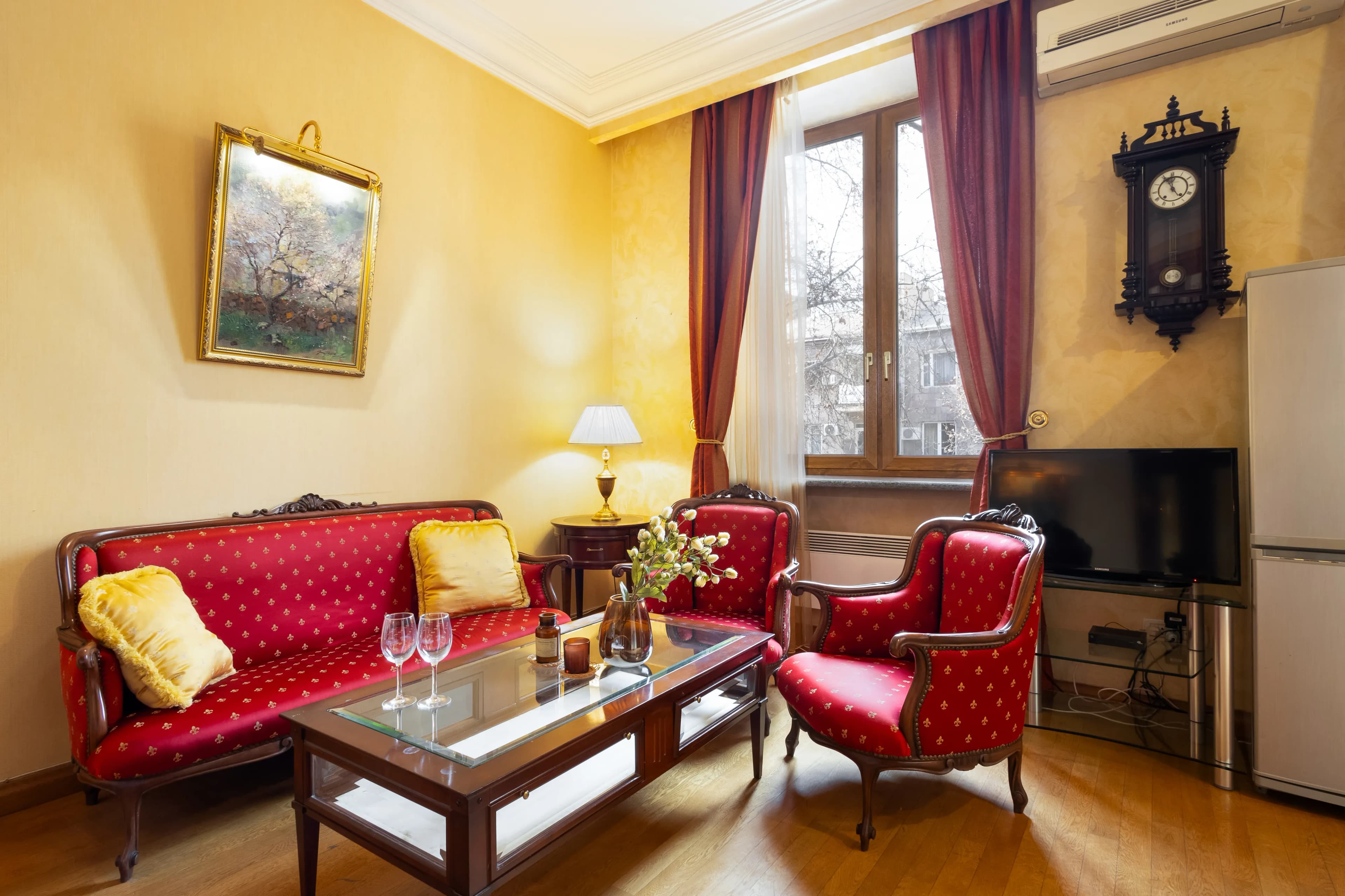 Apartment KeyGo #0035 is the key to the center of Yerevan