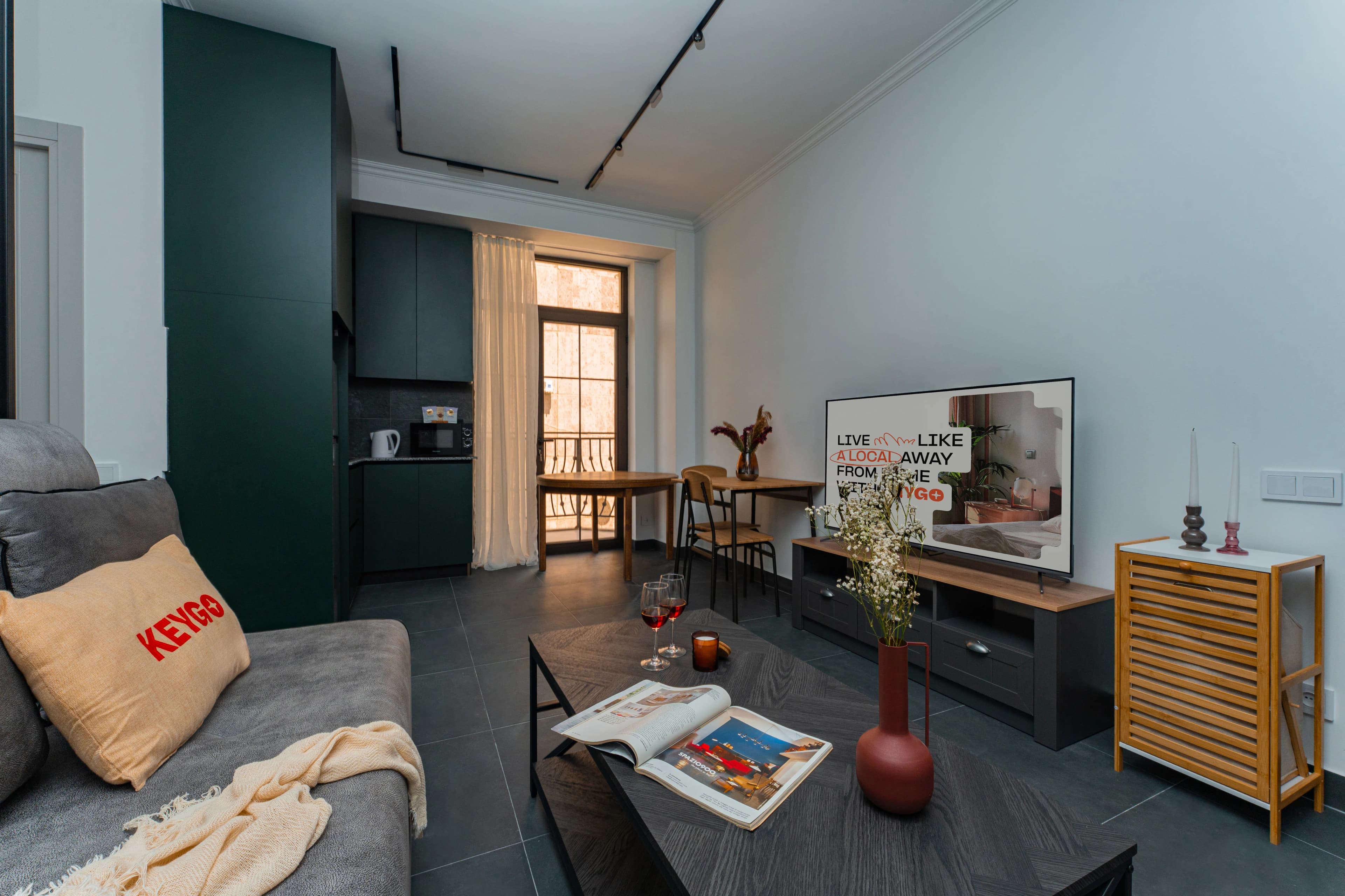 Apartment KeyGo #0160 next to the Opera House photo 6