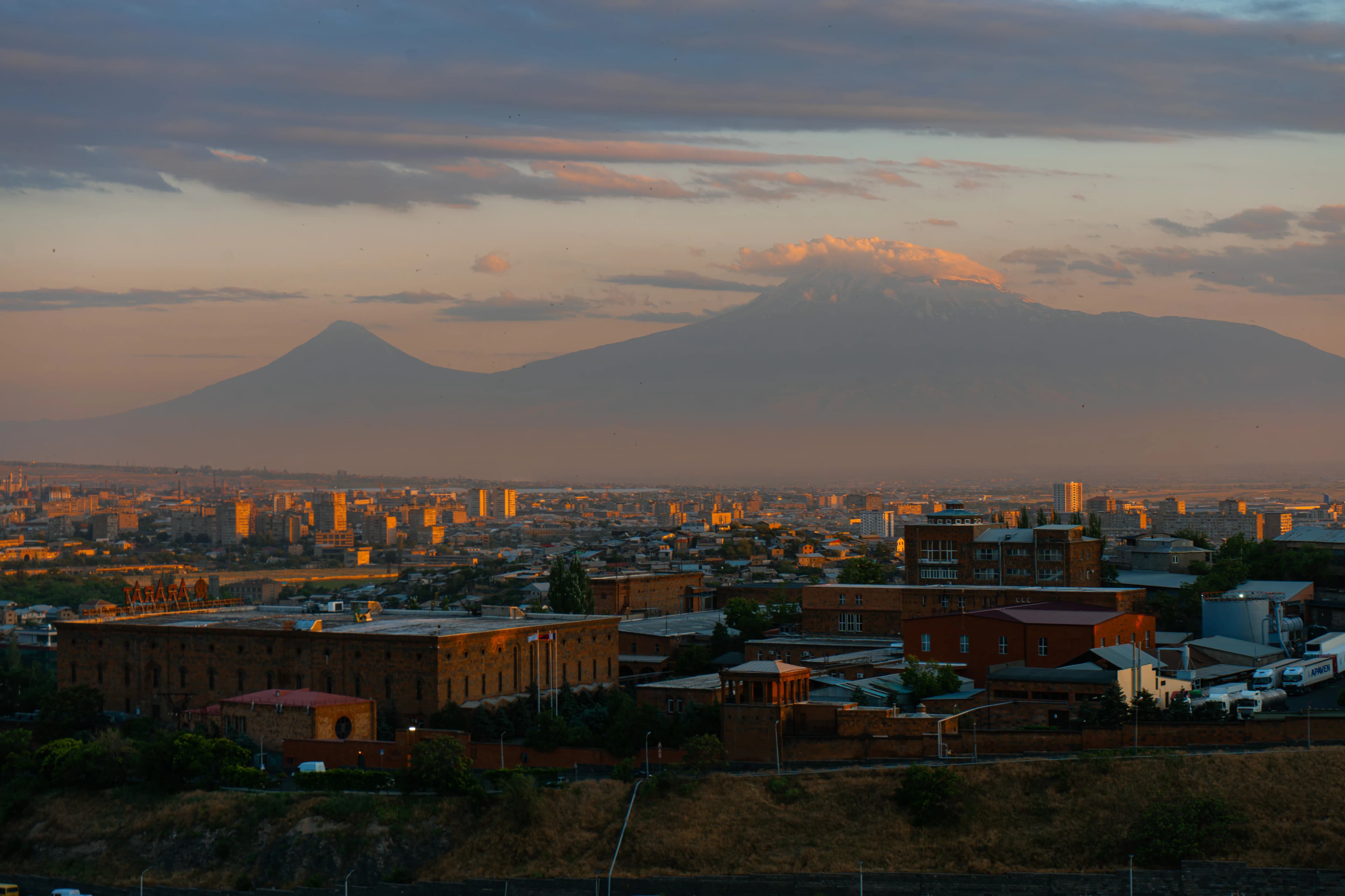 2BR in Center/Self checkin/City view photo 5