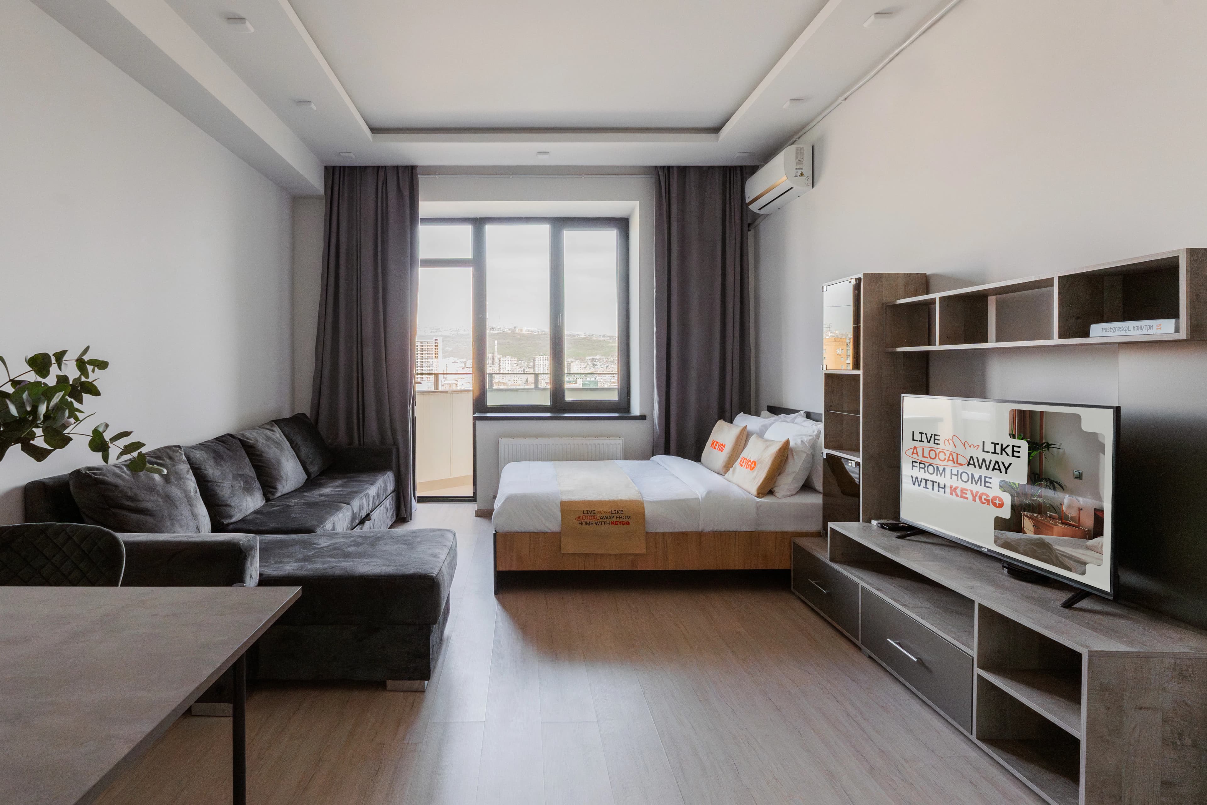 Apartment KeyGo #0048 next to St. Sarkis Church photo 2