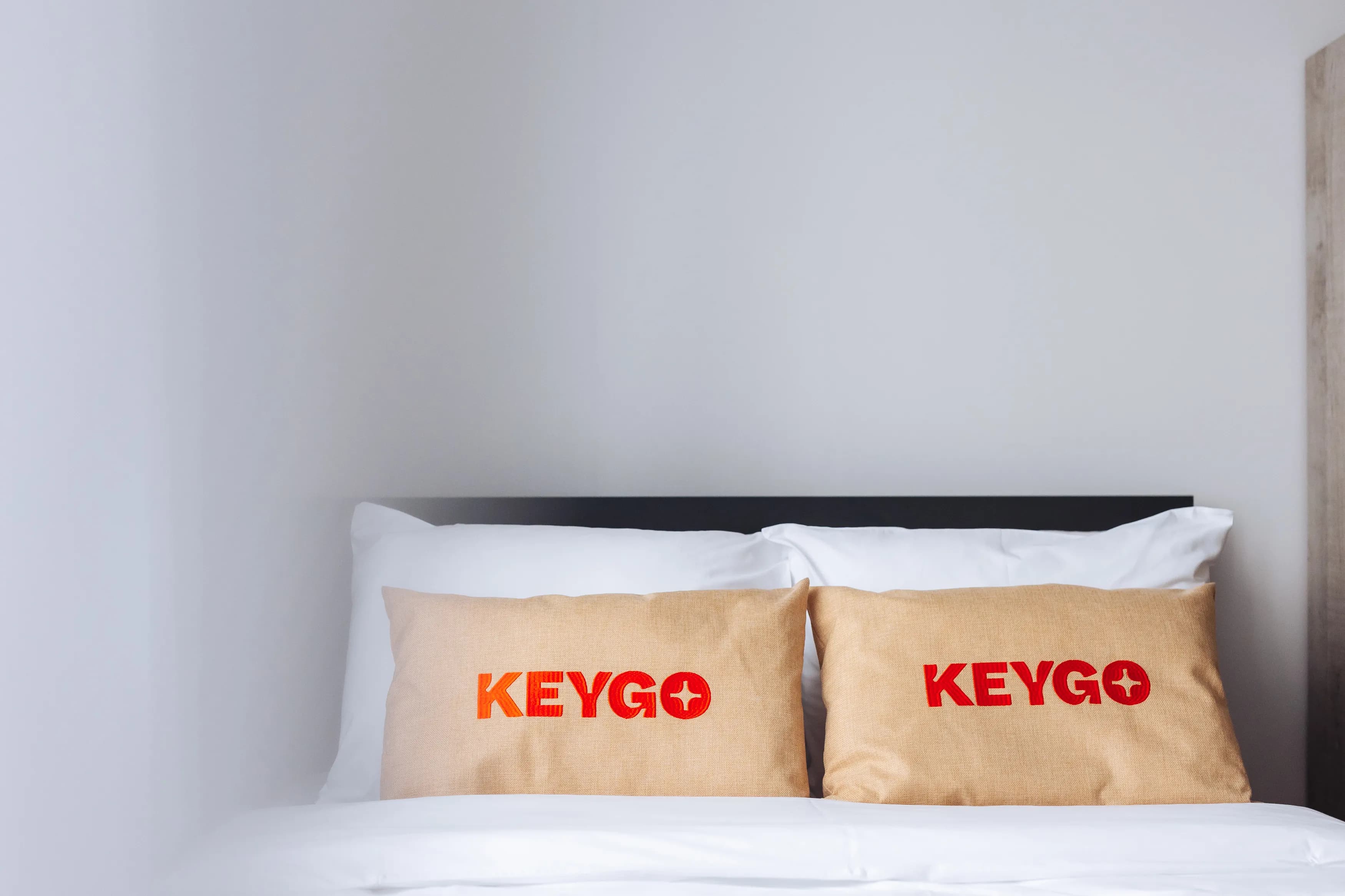 Apartment KeyGo #0048 next to St. Sarkis Church photo 12