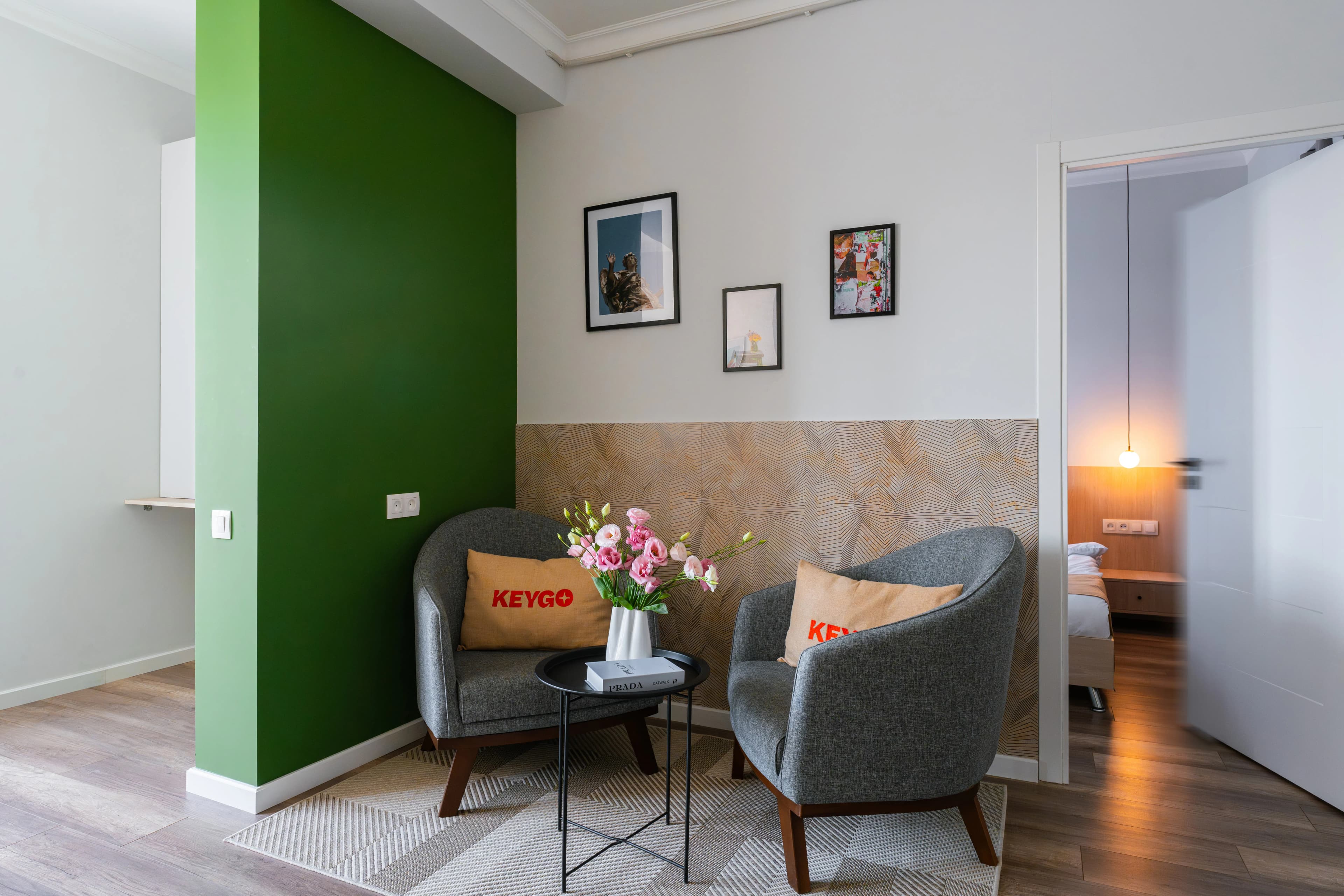 Apartment KeyGo #0065 is the key to a comfortable location photo 2