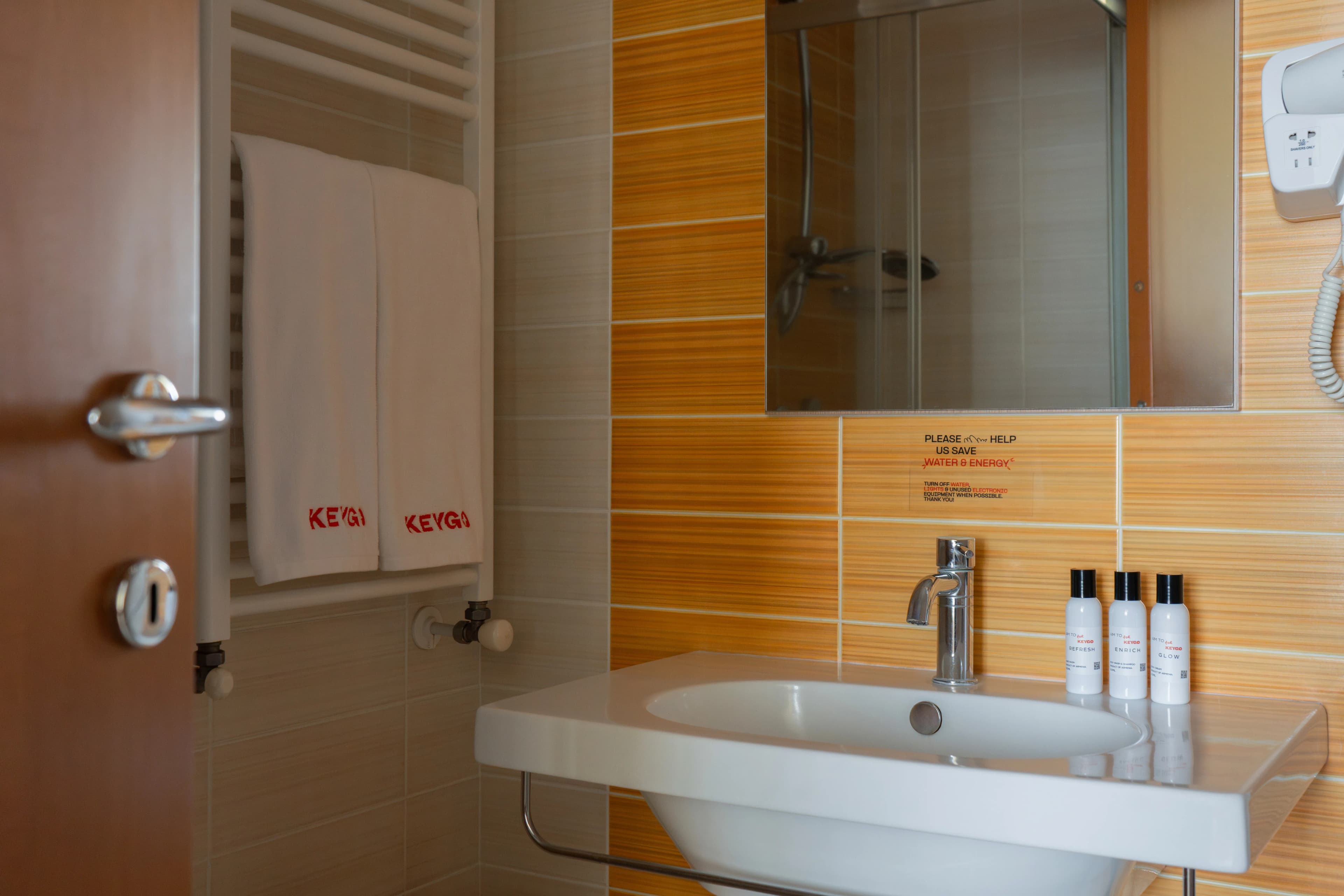 Republic Square's Chic Hideaway/1BR Apt photo 12