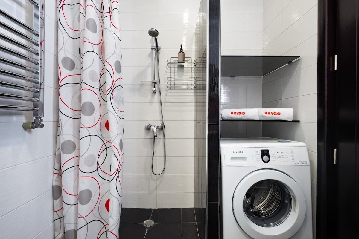 Apartment KeyGo #0175 next to the Opera House photo 16