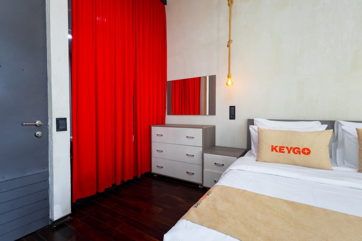Apartment KeyGo #0181 near the Opera House photo 6