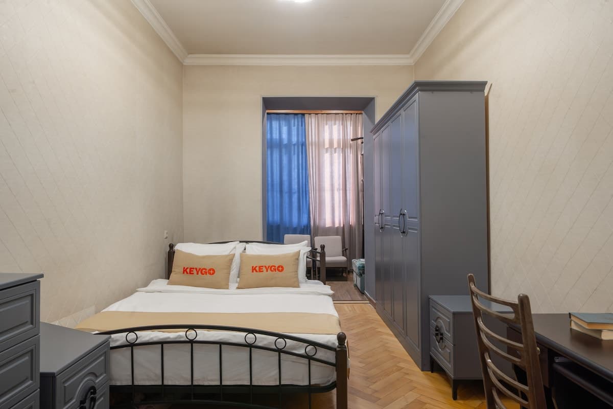 #0199 | 2 Bedroom | Near Yeritasardutyan Park photo 11