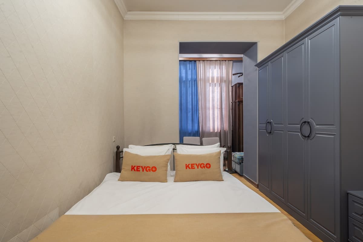 #0199 | 2 Bedroom | Near Yeritasardutyan Park photo 12