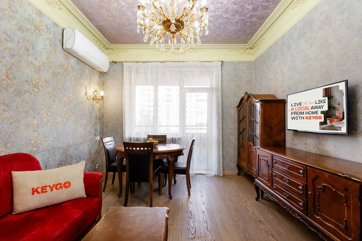#0203 | 1 Bedroom | Near Republic Square photo 2