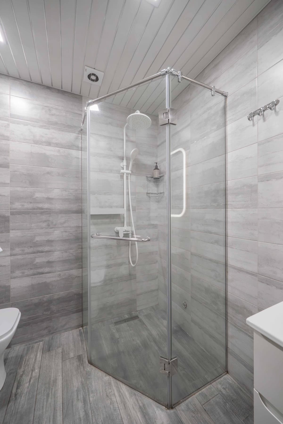 #0206 | 2 Bedroom | Near Yeritasardutyan Park photo 32