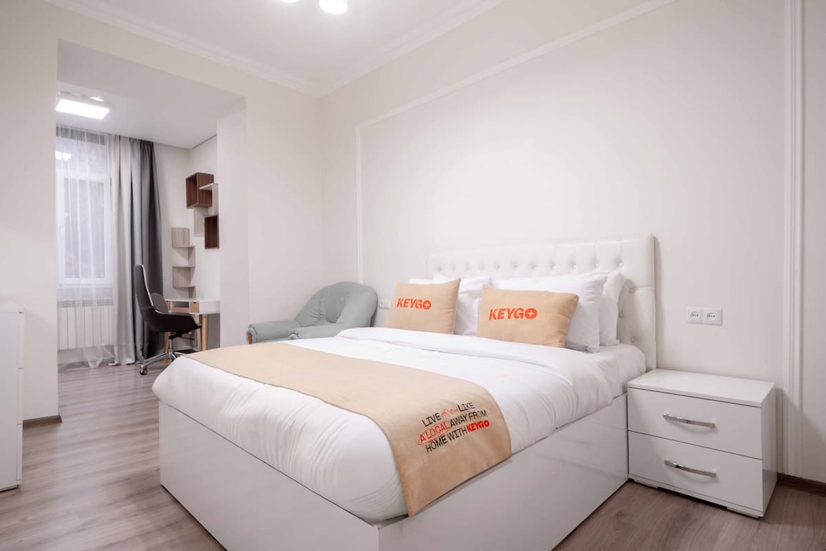 #0206 | 2 Bedroom | Near Yeritasardutyan Park