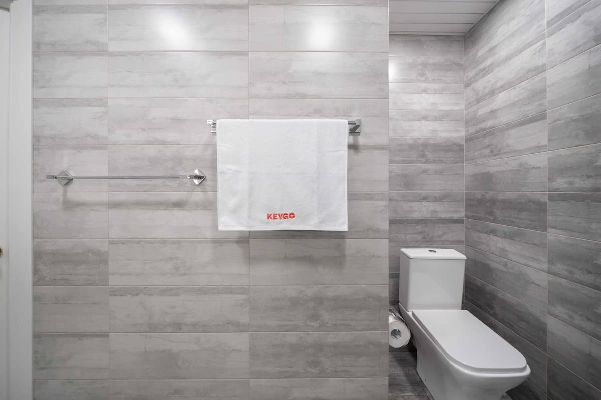 #0206 | 2 Bedroom | Near Yeritasardutyan Park photo 37