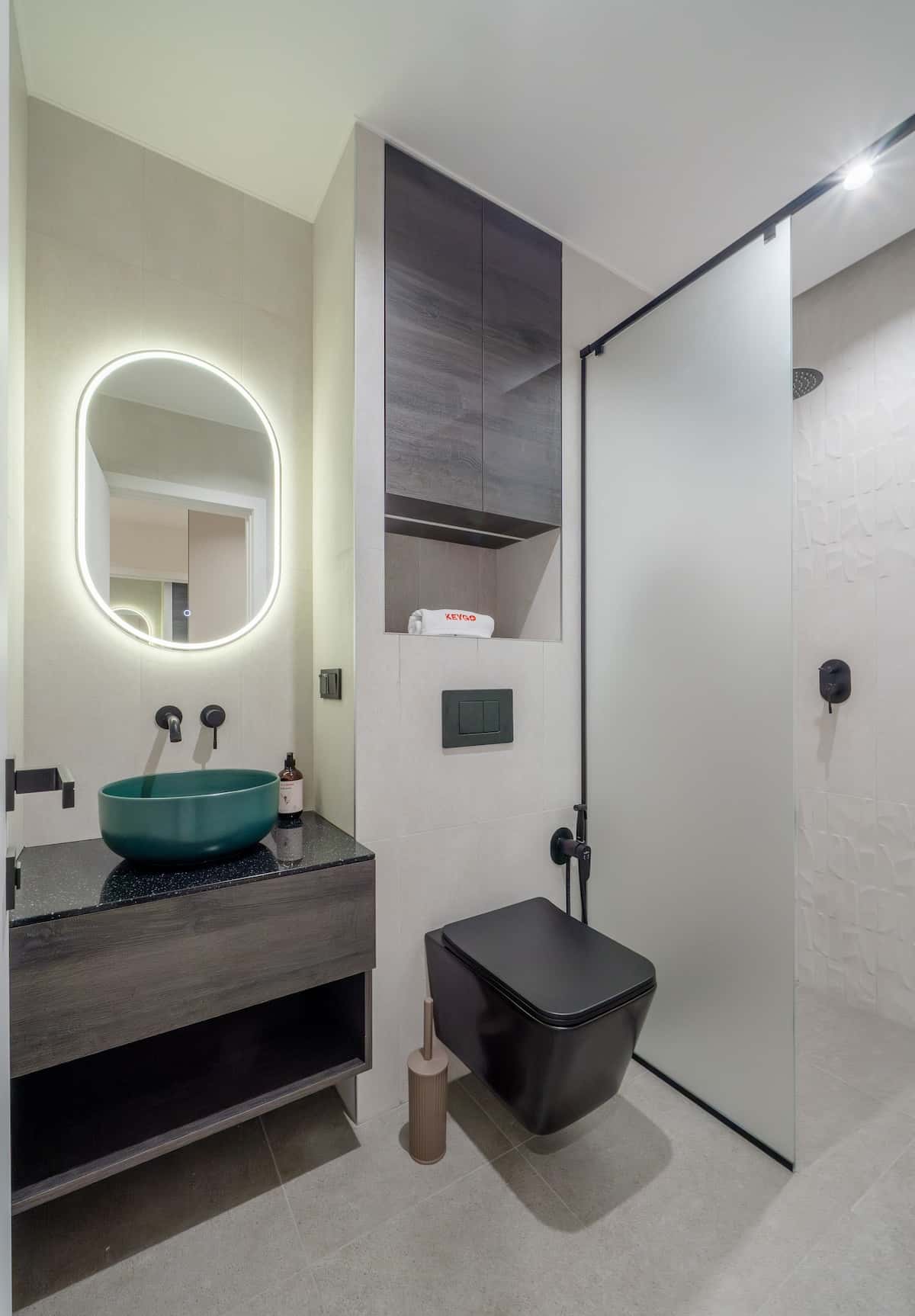 #0224 | 1 Bedroom | Near Republic Square photo 5