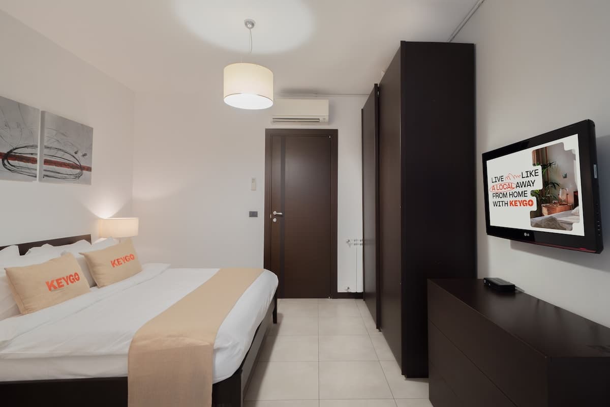 sargsyan/10/17 · #0228 | 2 Bedroom | Next to the Opera House photo 15