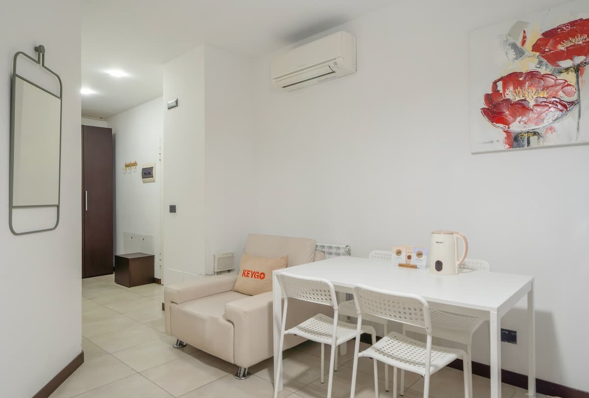 sargsyan/10/17 · #0228 | 2 Bedroom | Next to the Opera House photo 28