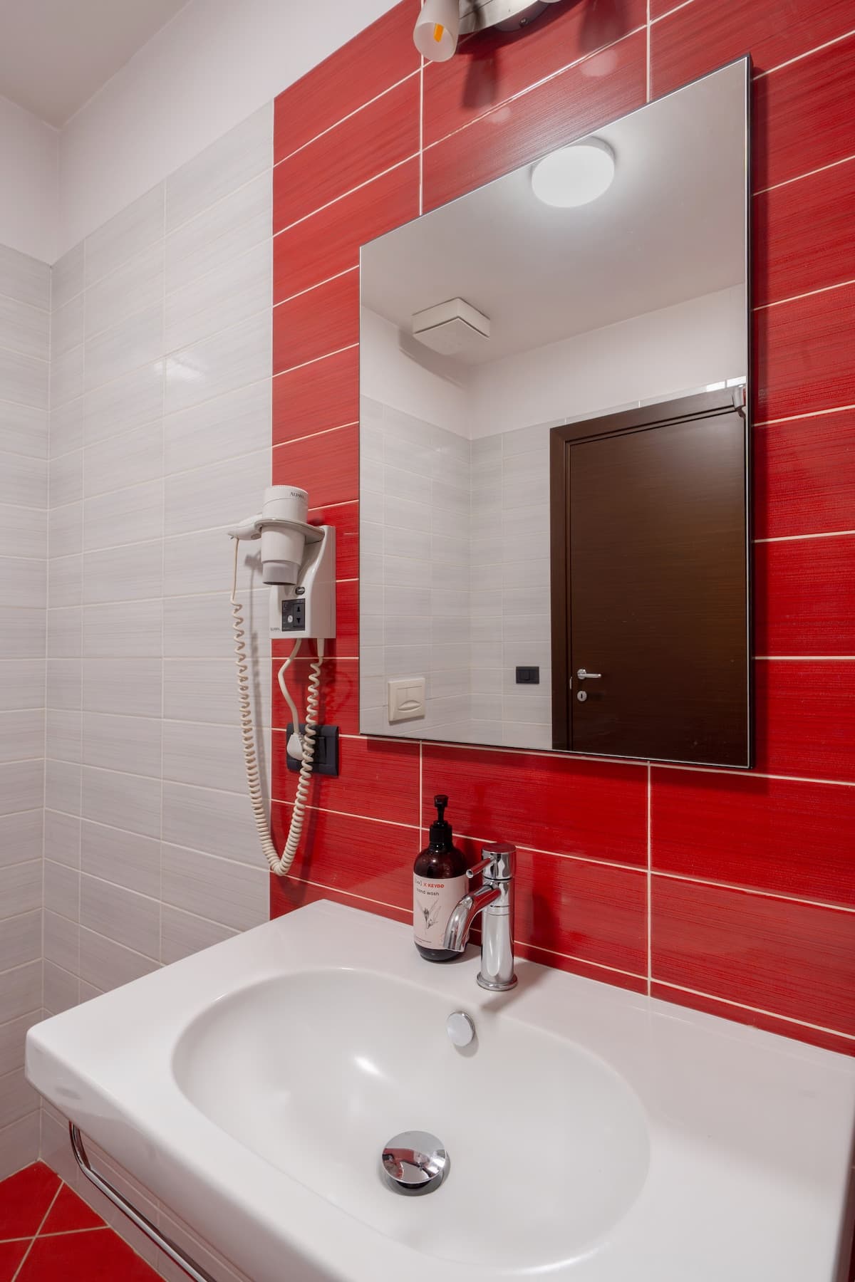 sargsyan/10/17 · #0228 | 2 Bedroom | Next to the Opera House photo 29