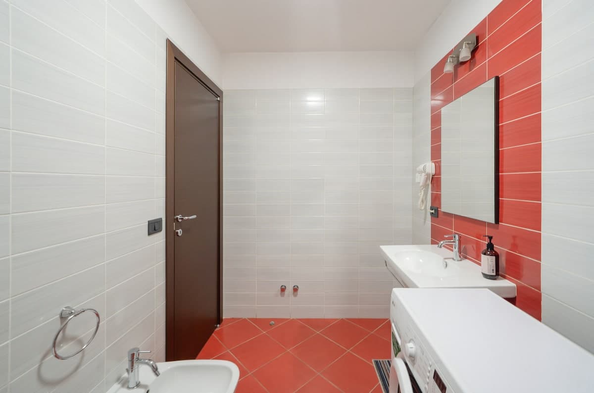 sargsyan/10/17 · #0228 | 2 Bedroom | Next to the Opera House photo 38