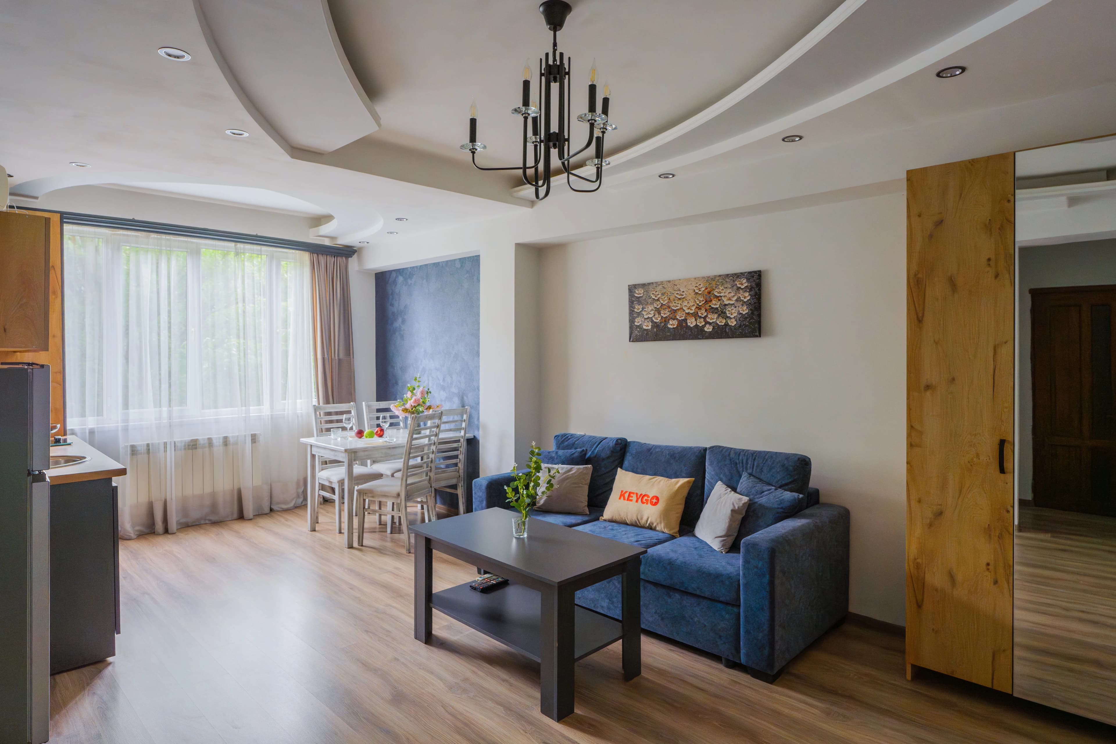 Apartment KeyGo #0073 offers comfort and coziness in the city