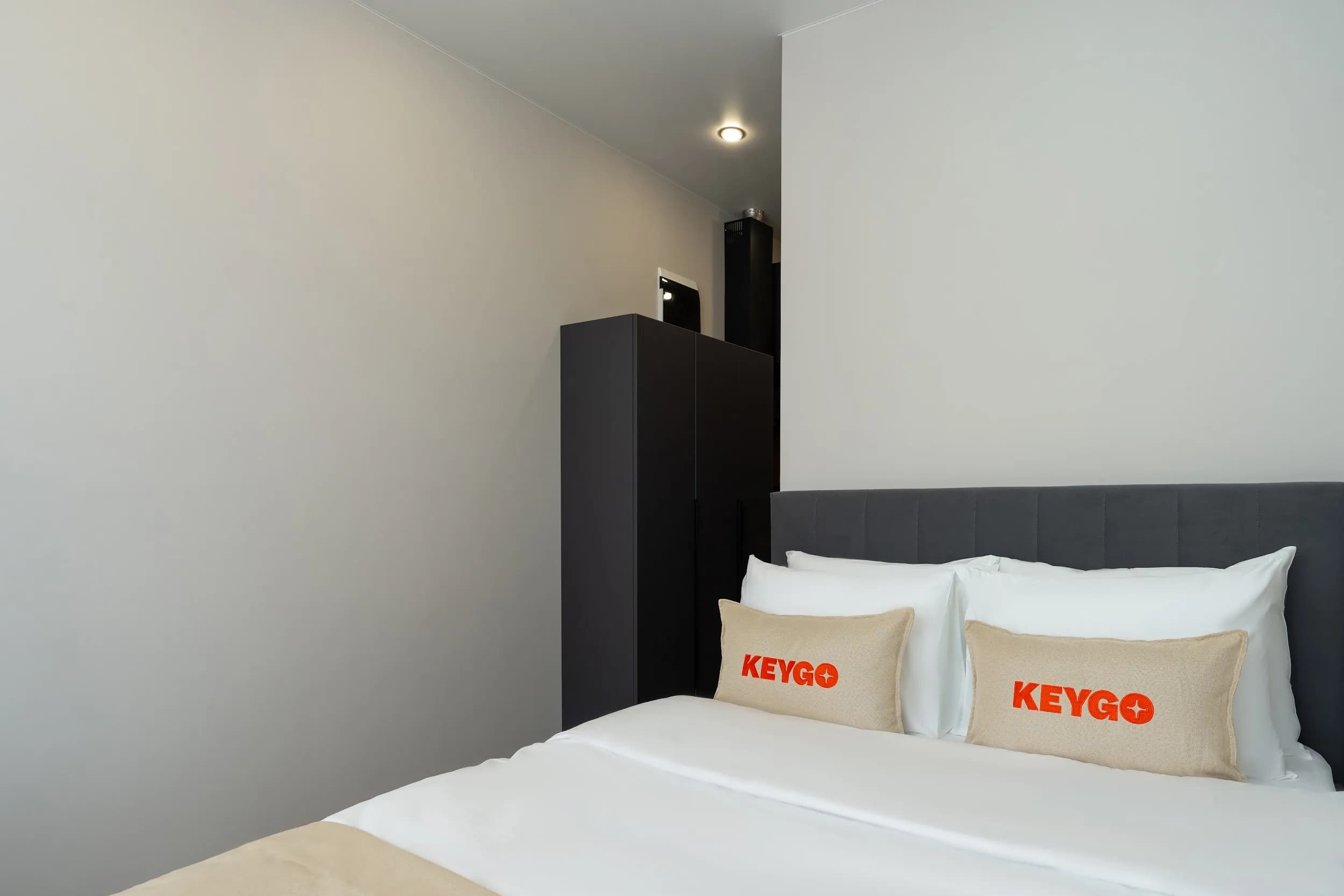 Студия KeyGo #1042: кофе в кружке и Wi-Fi на максимуме photo 8