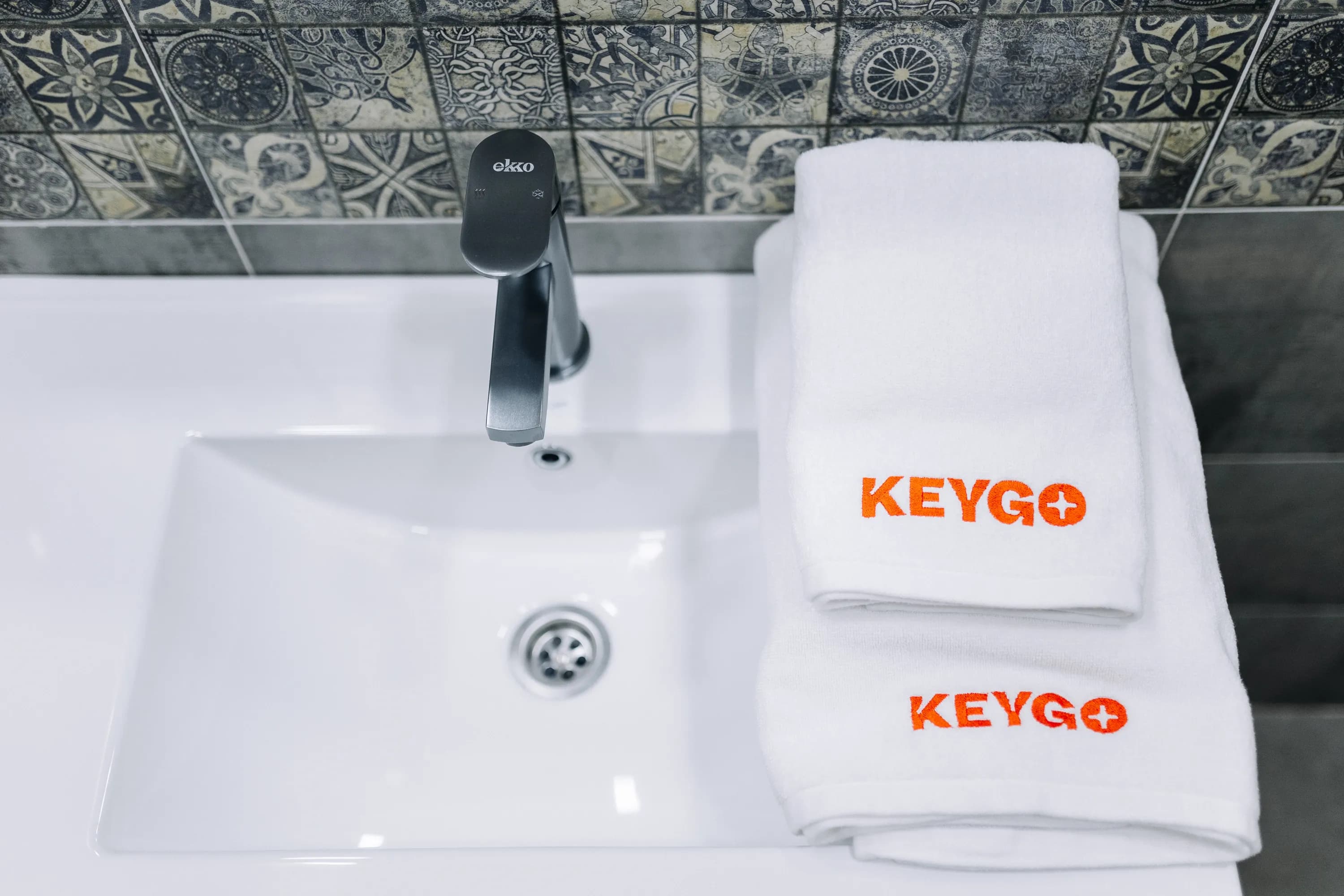 Apartment KeyGo #0040 next to St. Sarkis Church photo 18