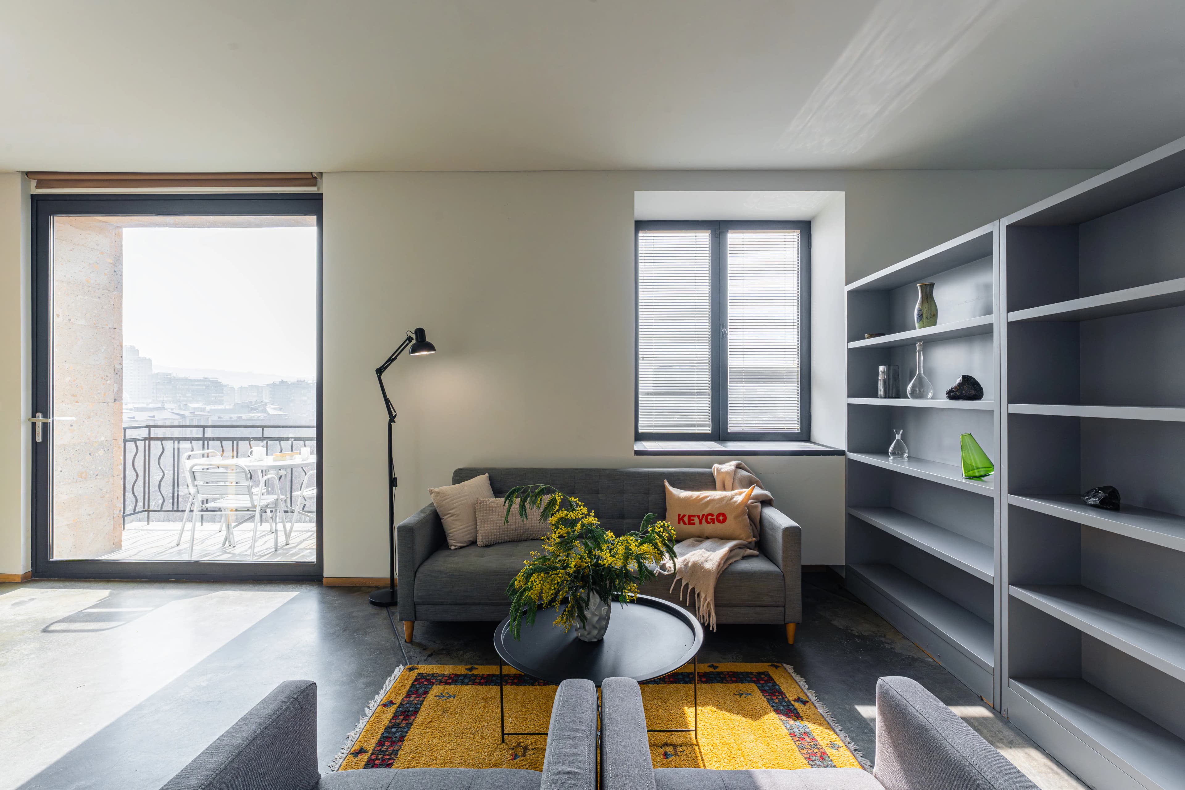 Apartment KeyGo #0119 with Cascade View photo 9
