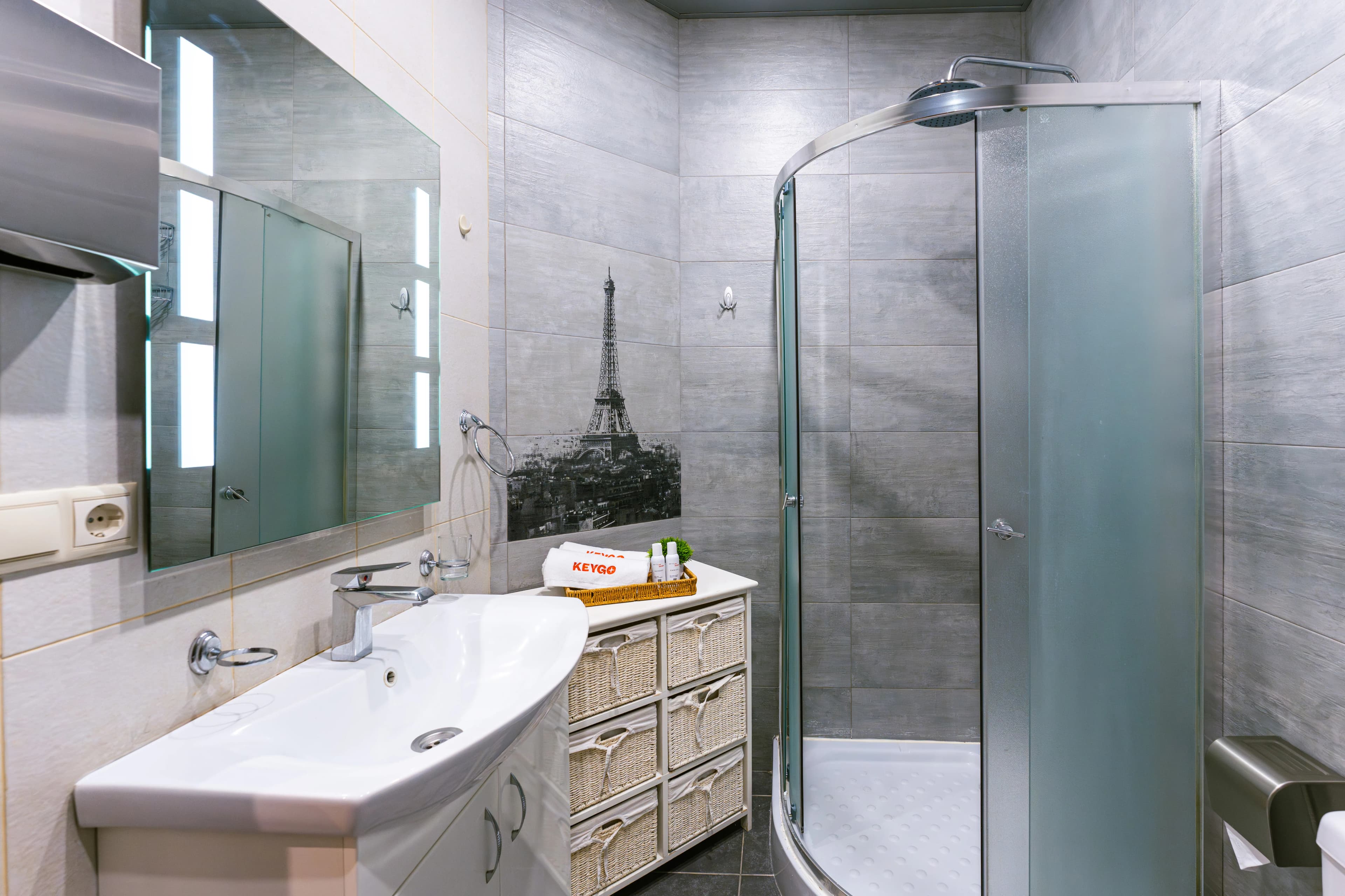 Apartment KeyGo #0088 next to Cascade photo 20