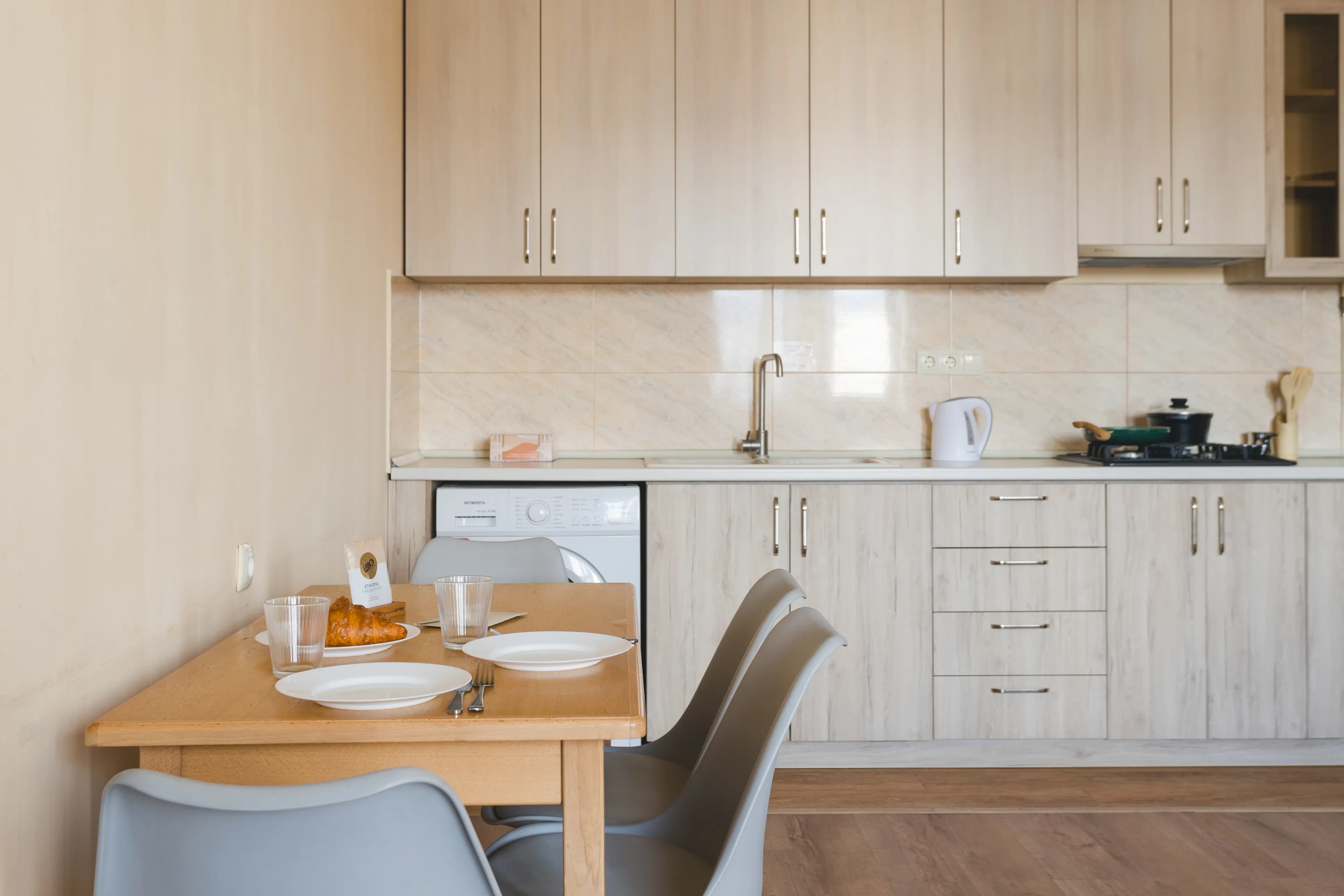 2BR Sunny Cityscape/City View/Self check-in photo 3