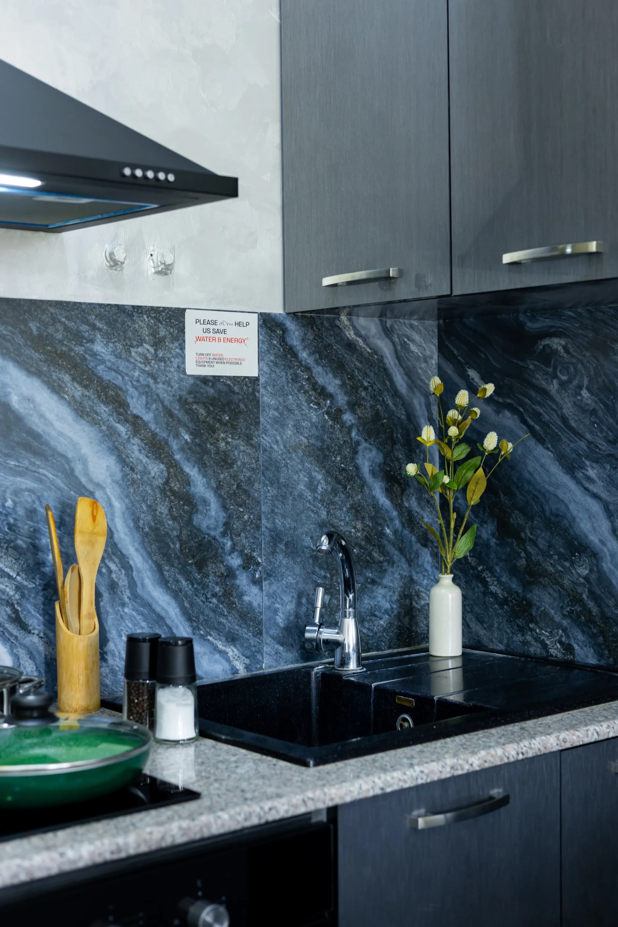 Apartment KeyGo #0018 next to St. Sarkis Church photo 14