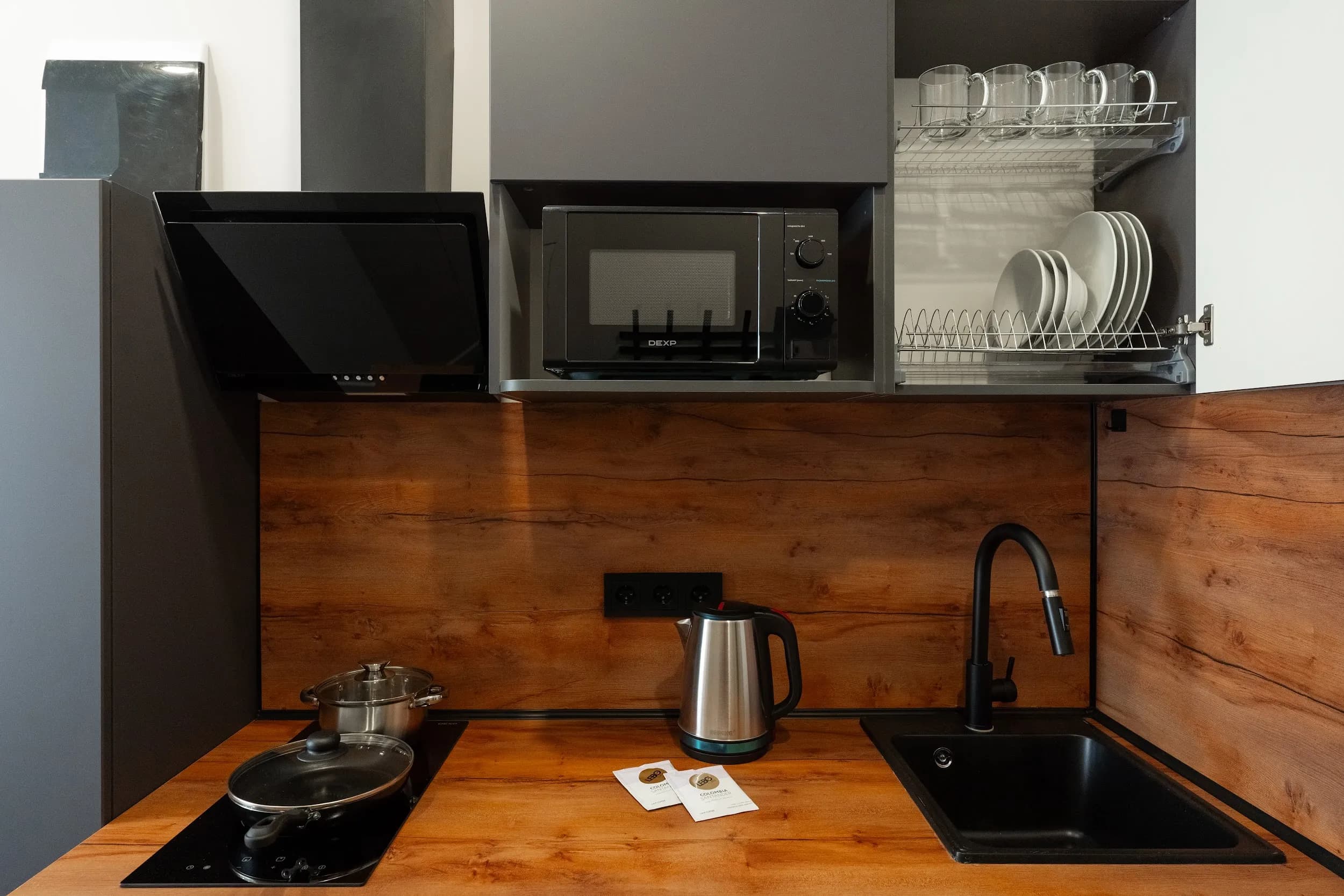 Студия KeyGo #1042: кофе в кружке и Wi-Fi на максимуме photo 11