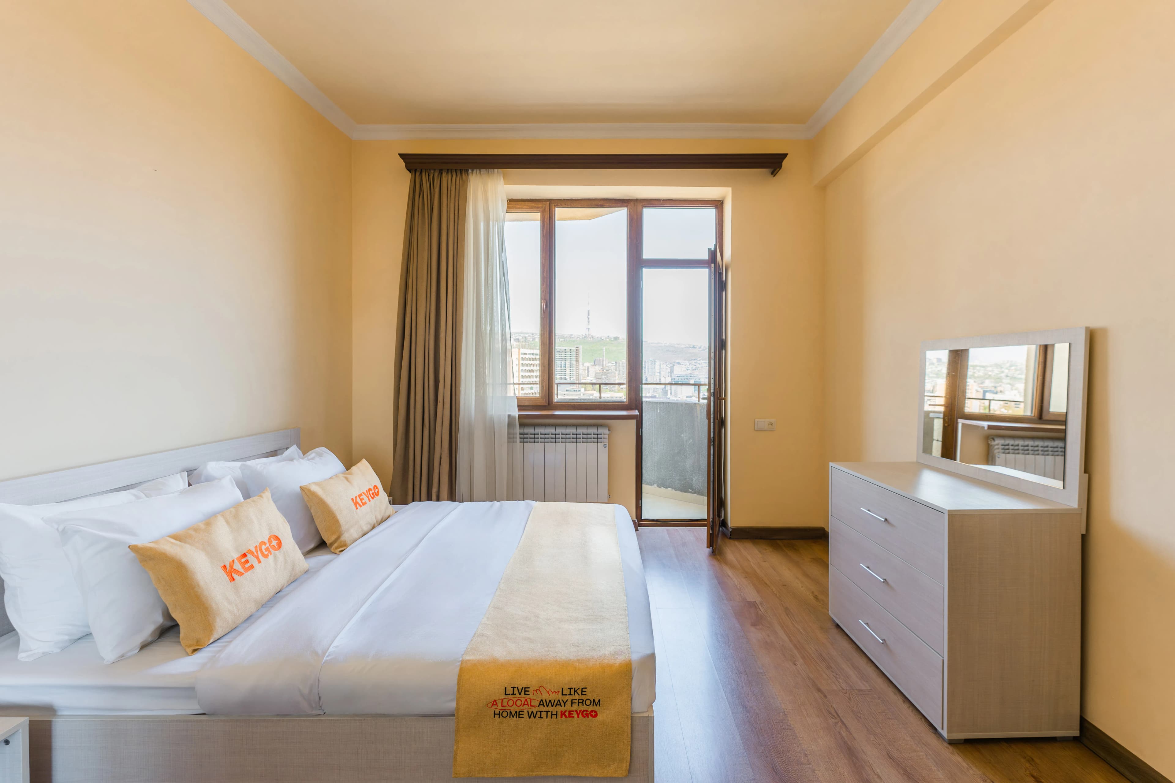 2BR Sunny Cityscape/City View/Self check-in photo 4