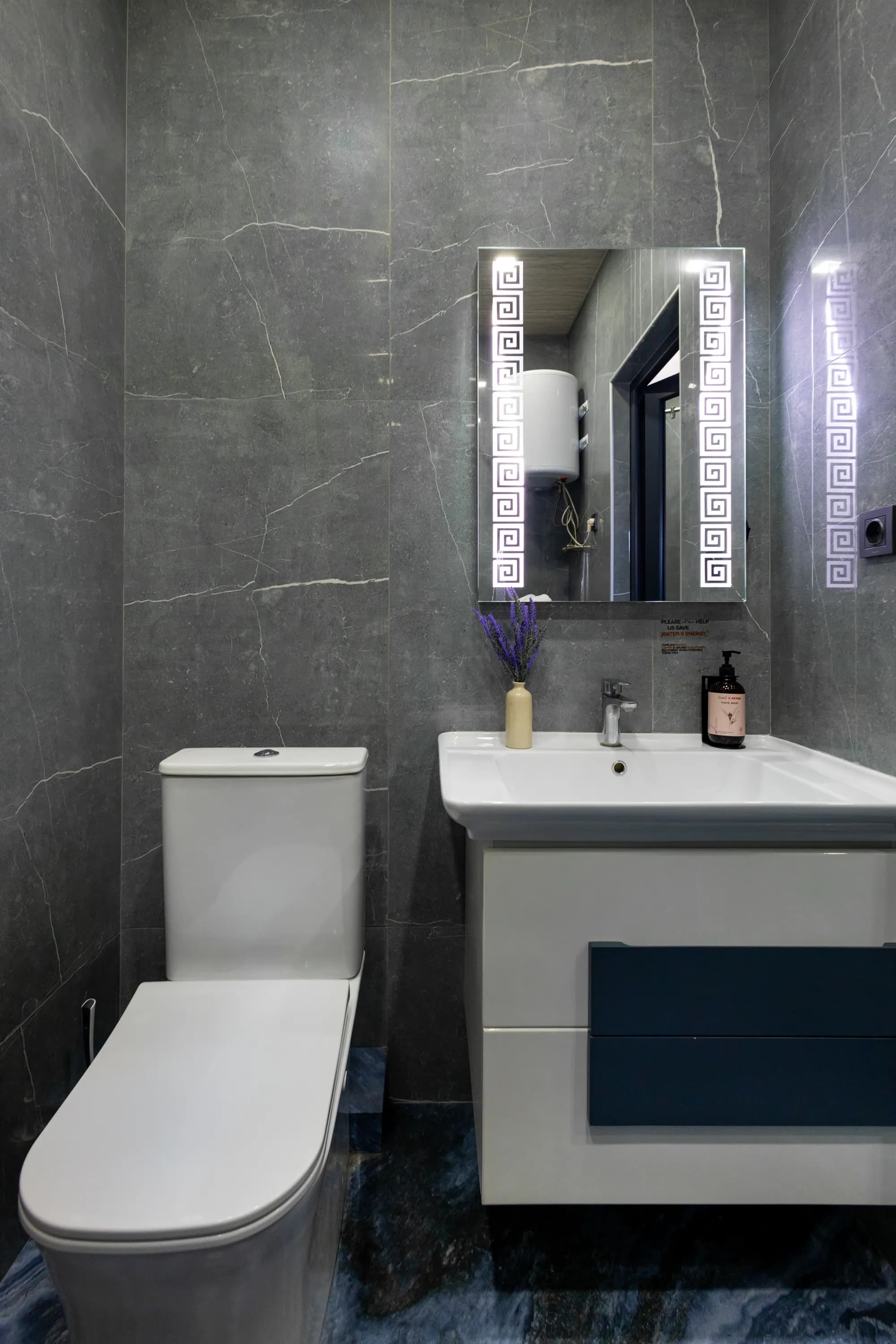 Apartment KeyGo #0018 next to St. Sarkis Church photo 18