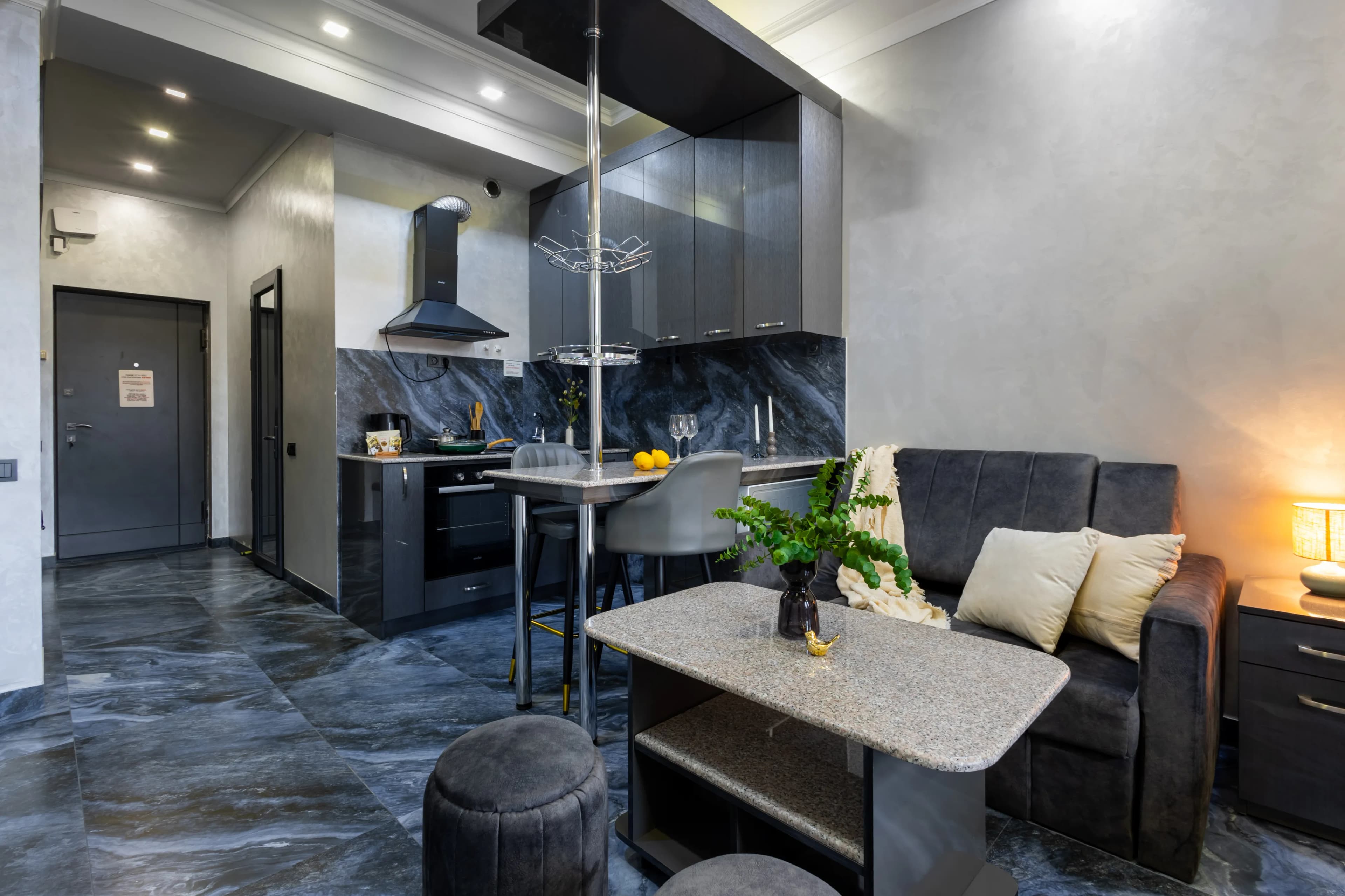 Apartment KeyGo #0018 next to St. Sarkis Church photo 2