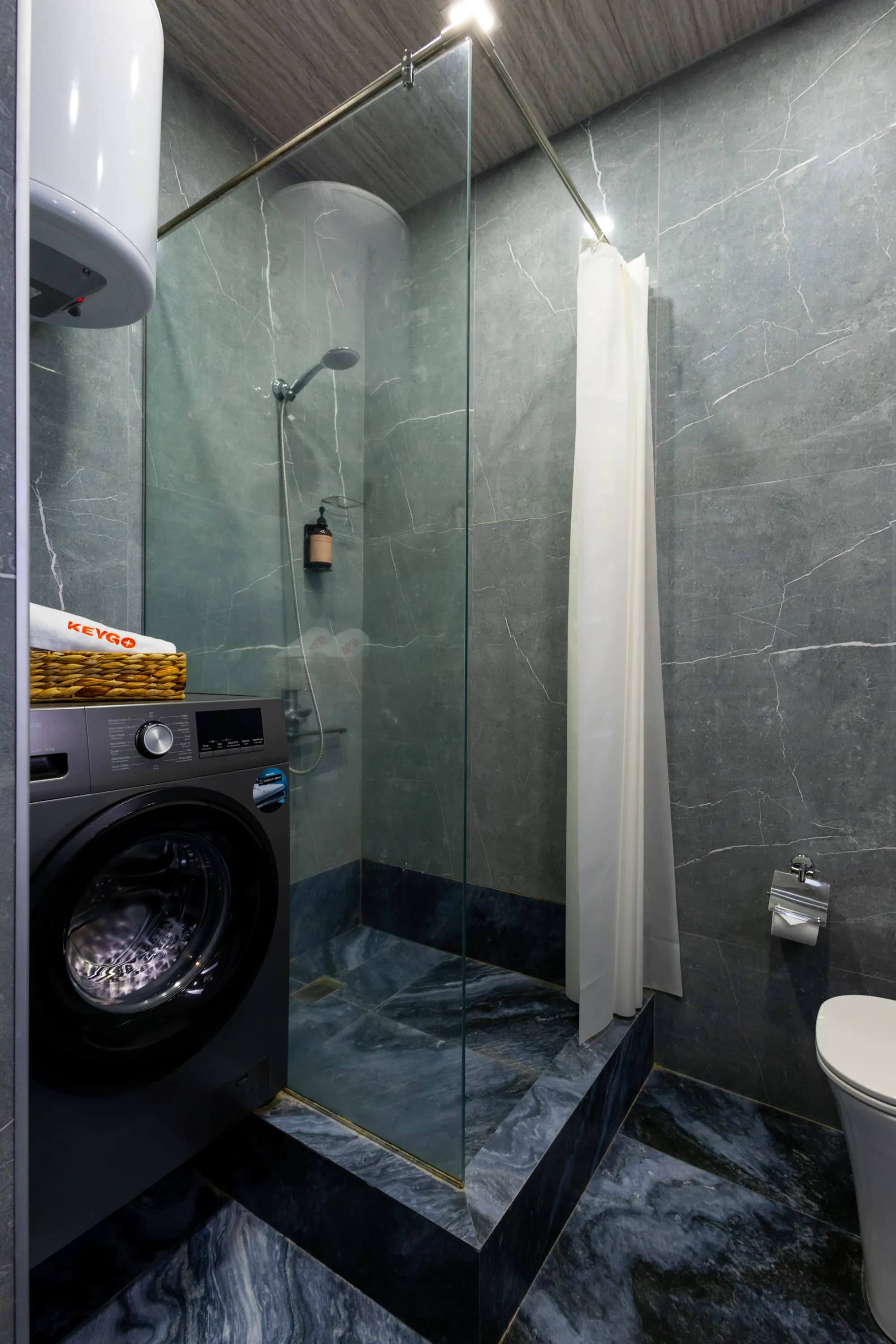 Apartment KeyGo #0018 next to St. Sarkis Church photo 17